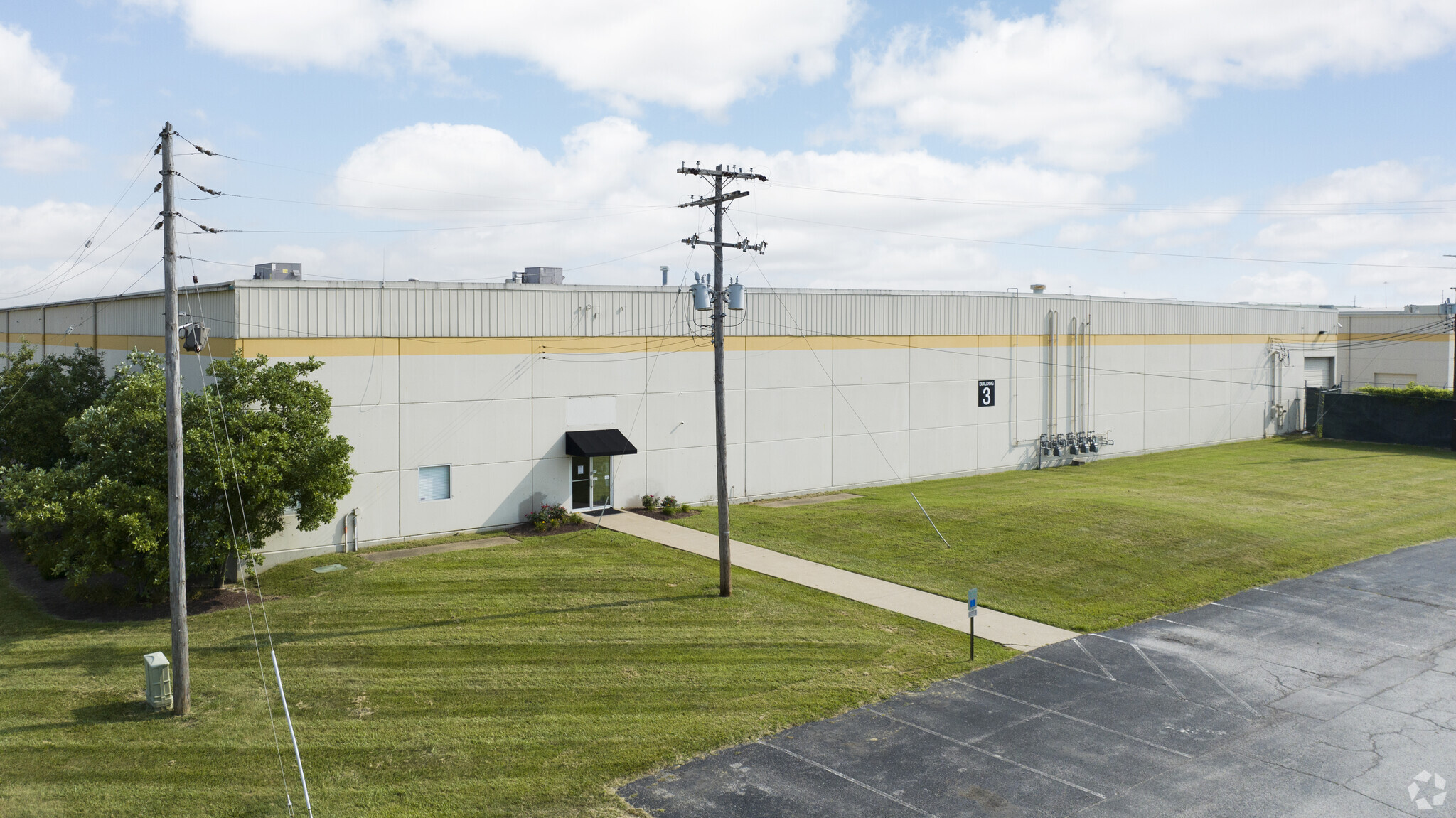 8169 National Tpke, Louisville, KY for Rent