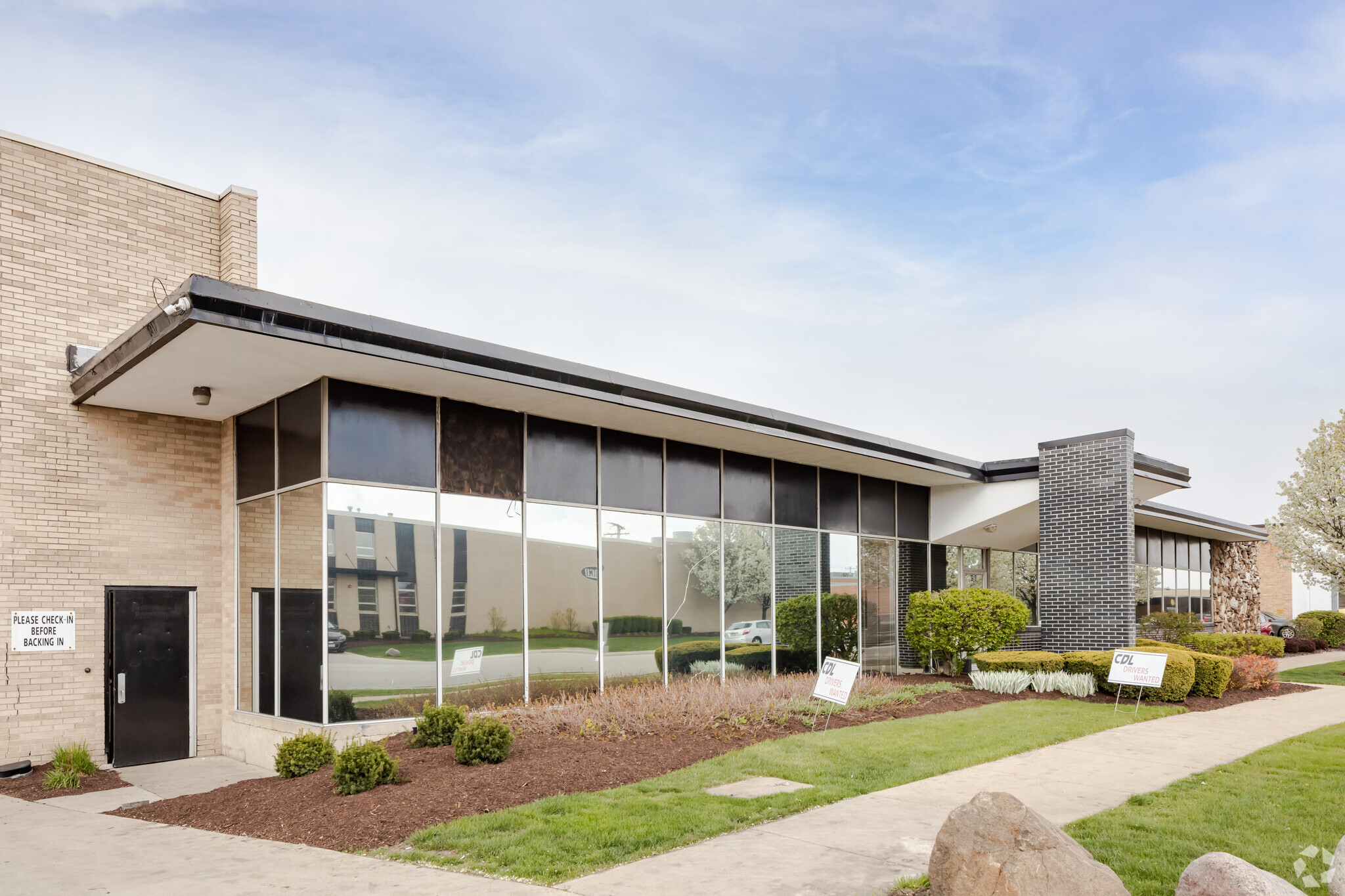 1810 Estes Ave, Elk Grove Village, IL for Rent