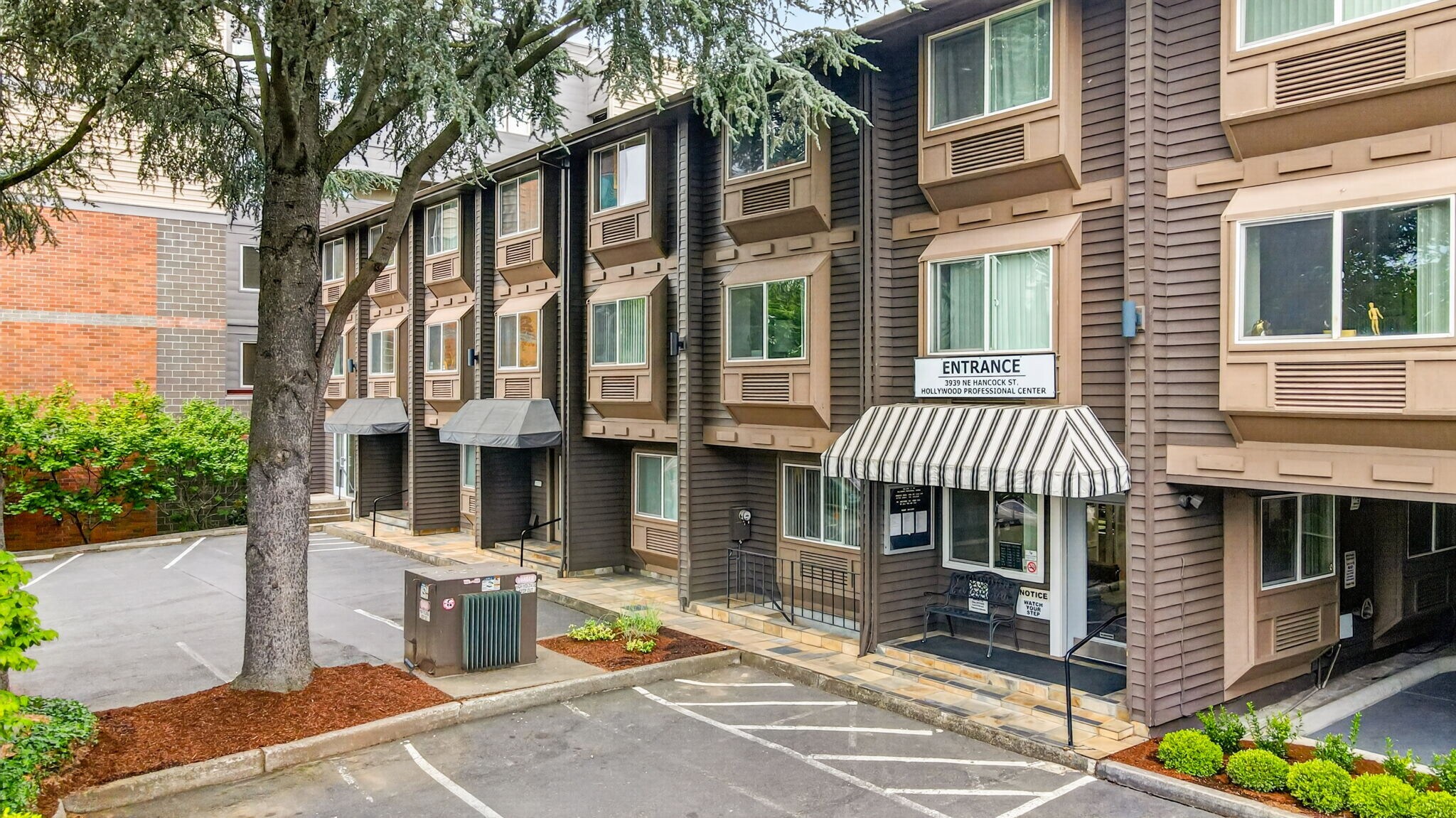 3939 NE Hancock St, Portland, OR for Sale