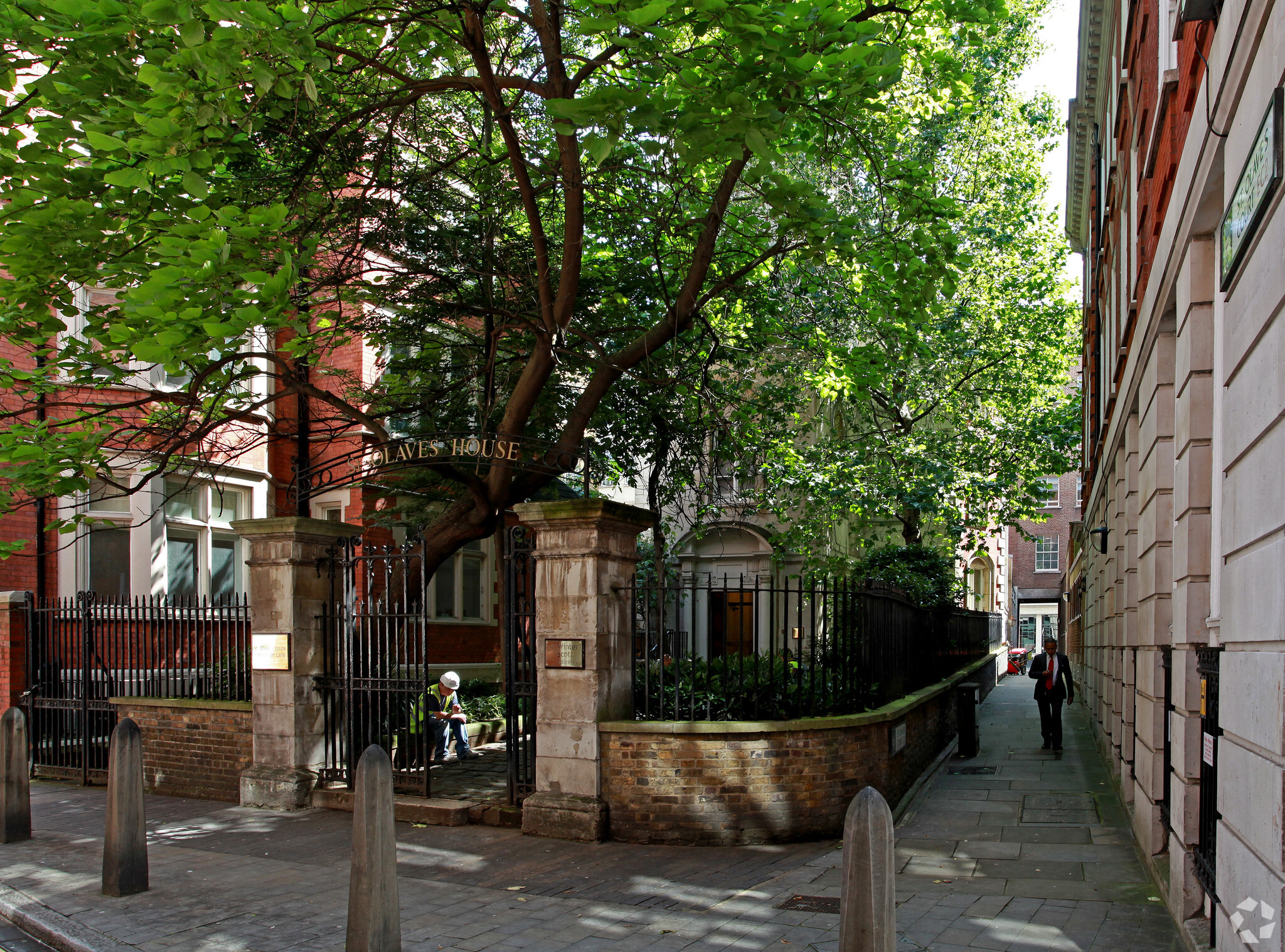 9A Ironmonger Ln, London, LND for Sale