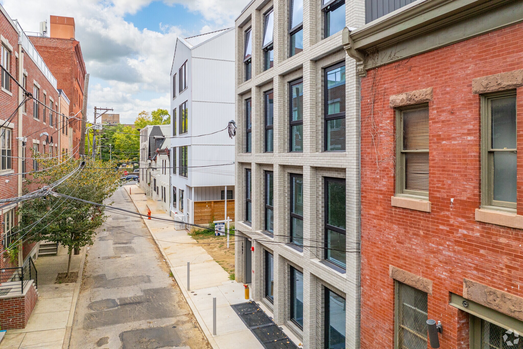 2007 Cambridge St, Philadelphia, PA for Sale