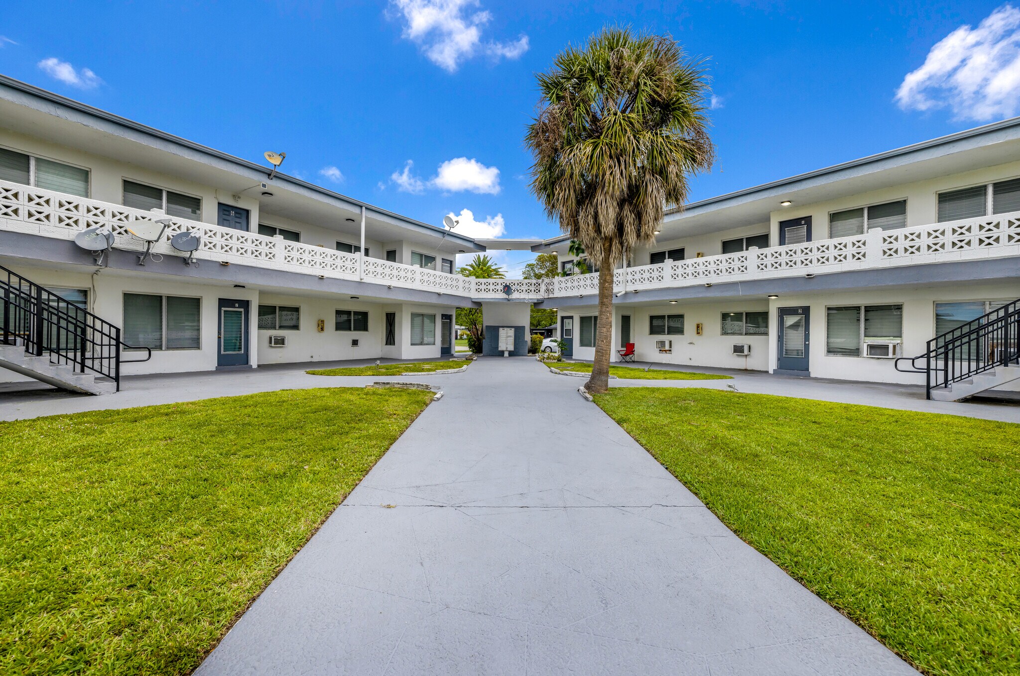 1241-1251 W River Dr, Margate, FL for Sale
