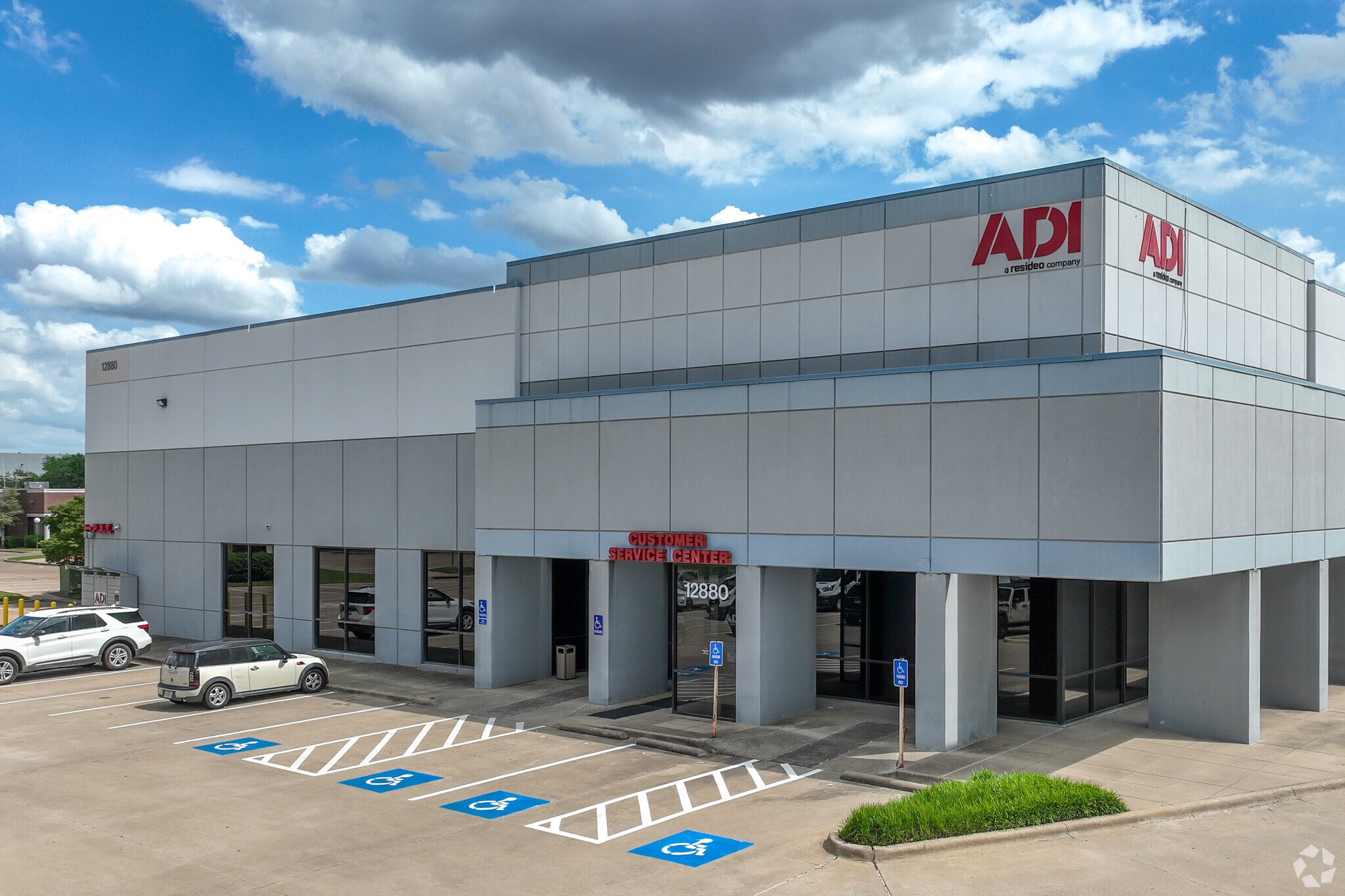 12880 Valley Branch Ln, Farmers Branch, TX for Rent