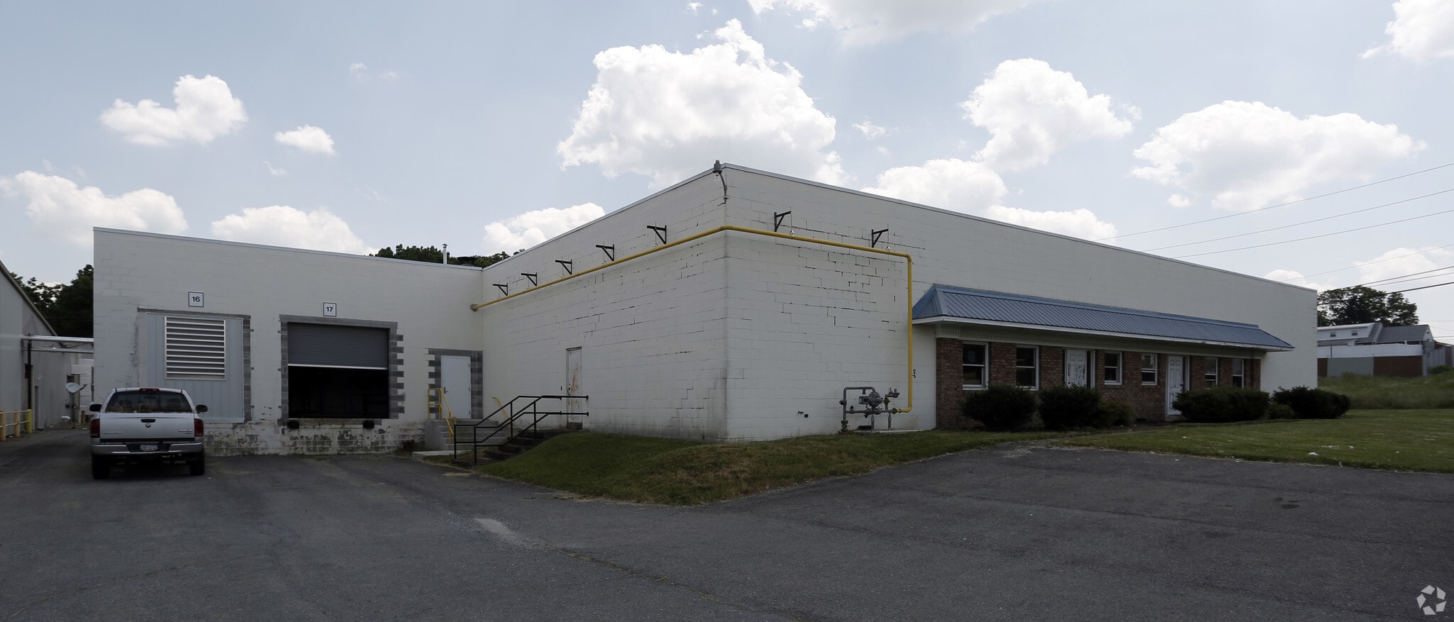 301-501 Richardson Dr, Lancaster, PA for Sale