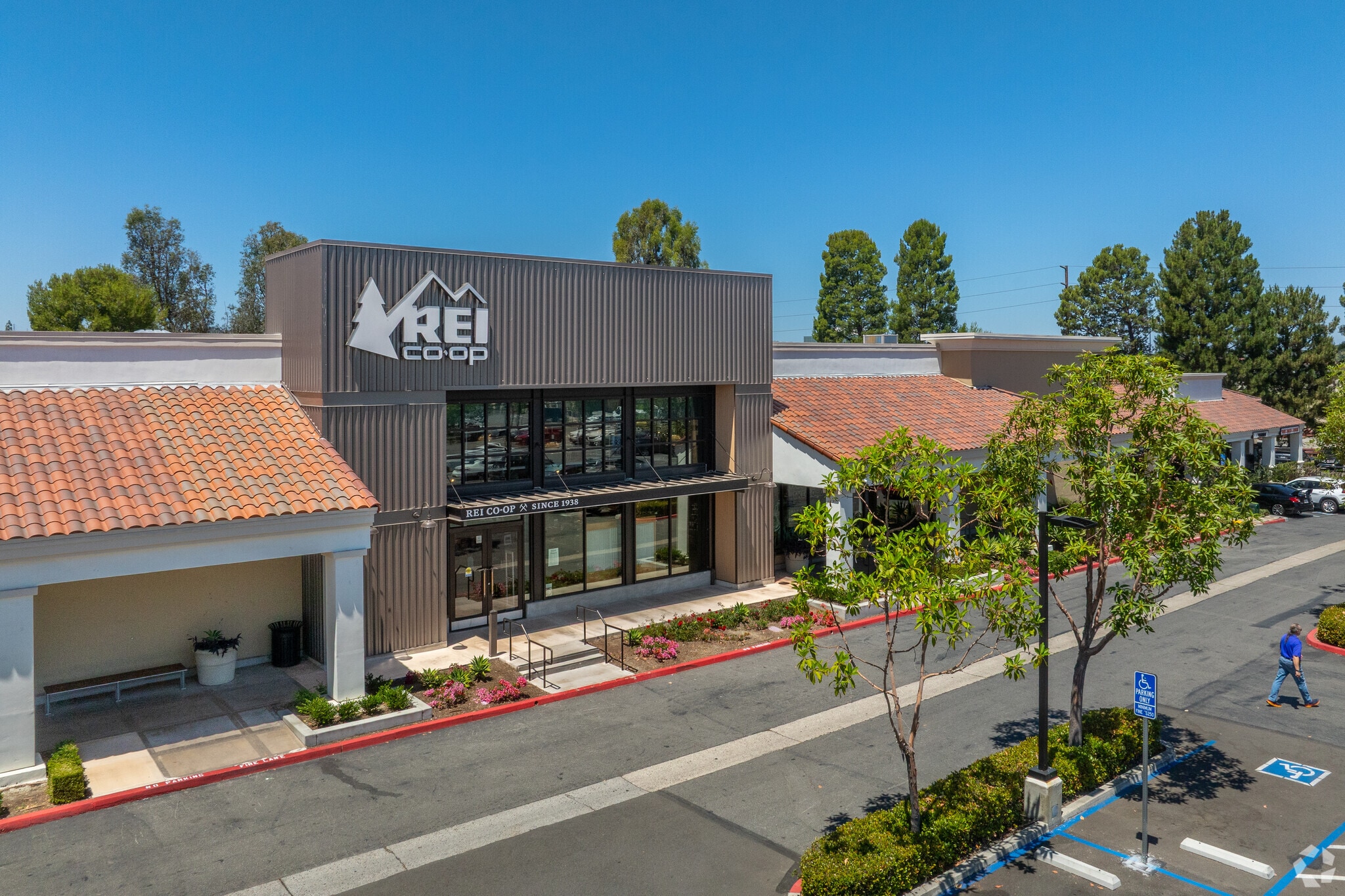 24231-24391 Avenida De La Carlota, Laguna Hills, CA for Rent