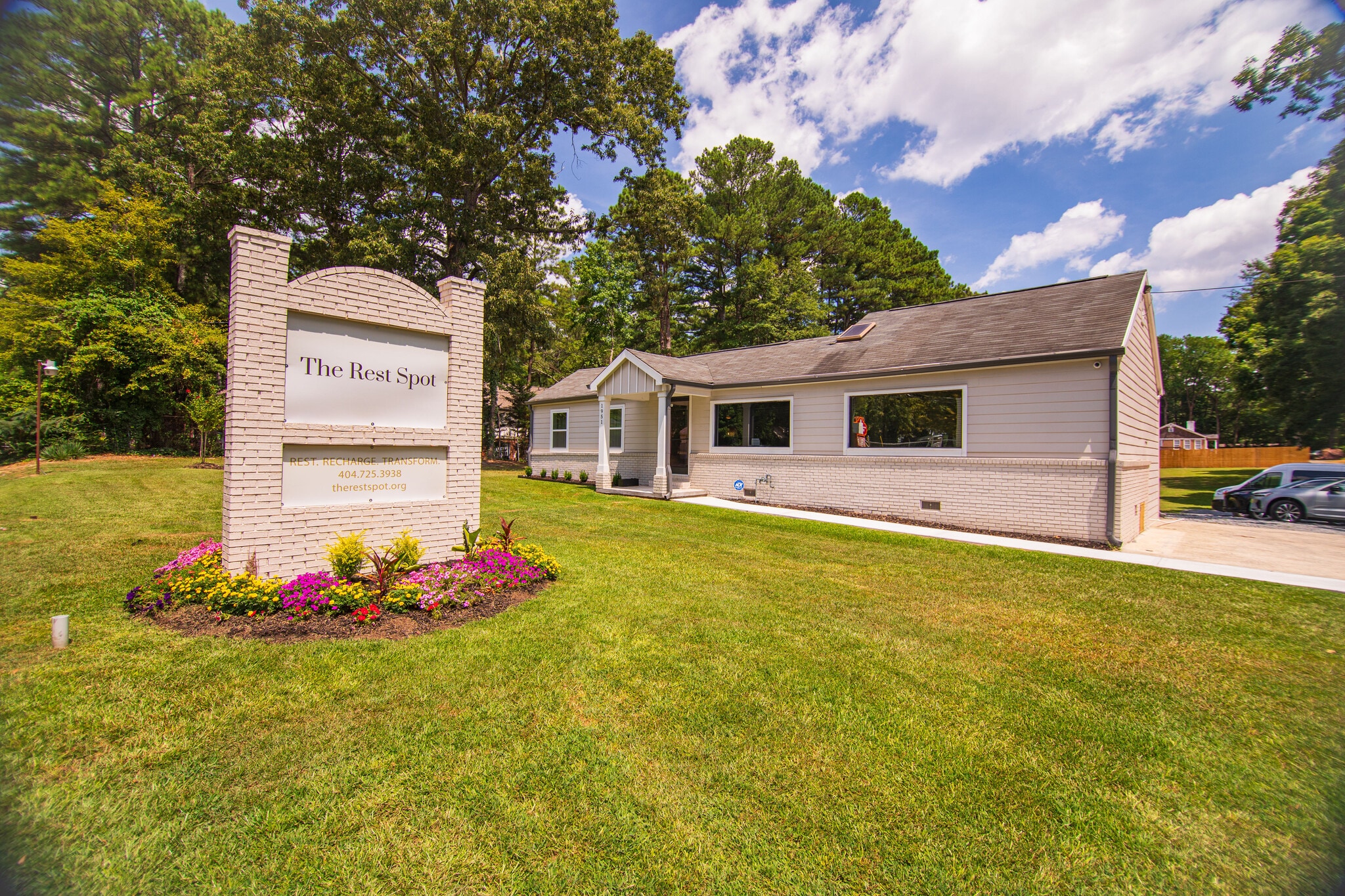 1951 SE Old Concord Rd, Smyrna, GA for Sale