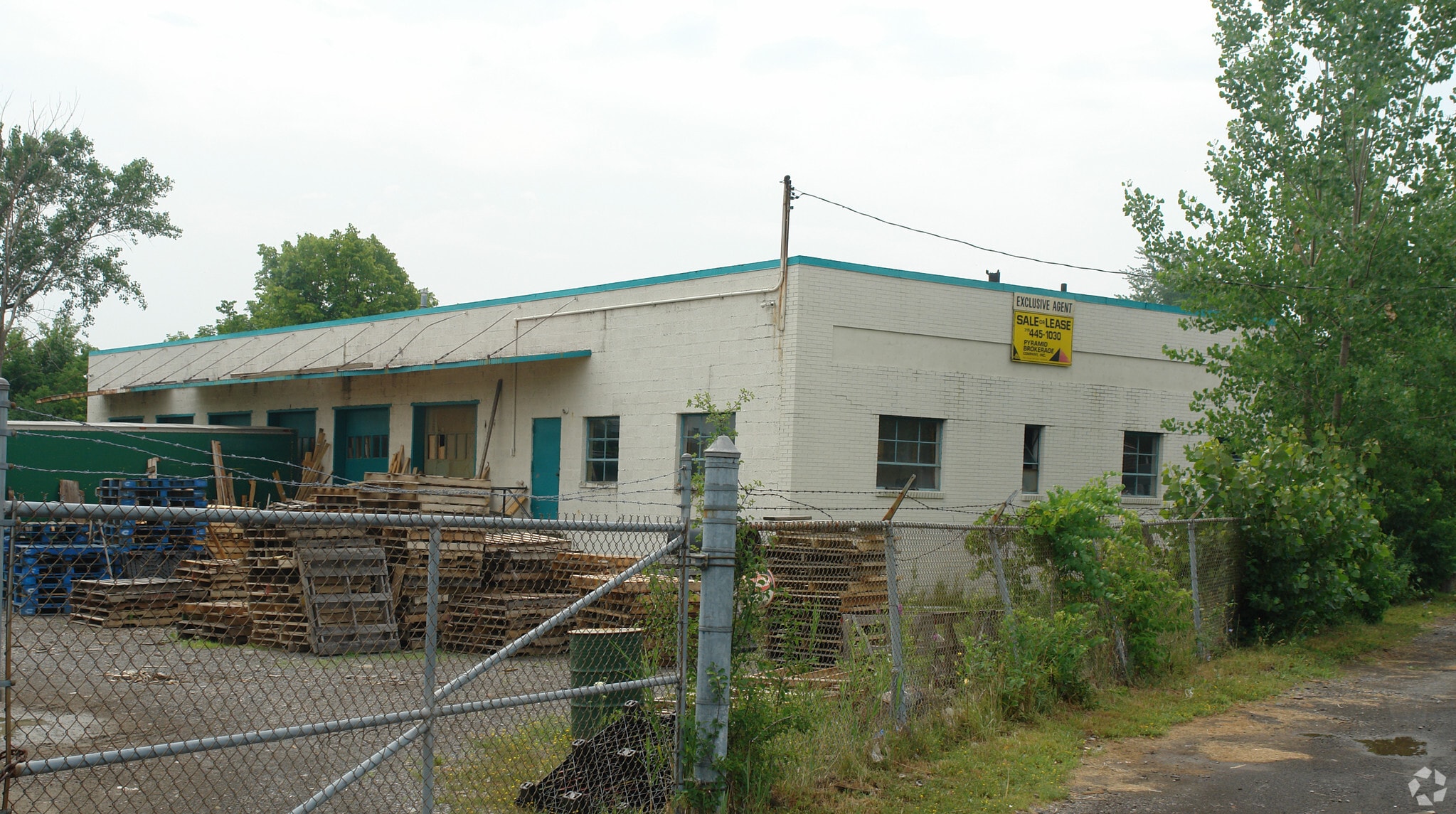 105 Meade Rd Syracuse, NY 13206 Industrial Property for Lease on