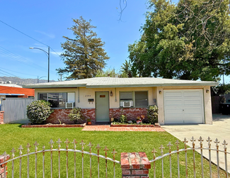 Burbank, CA undefined - 2344 N Fairview St
