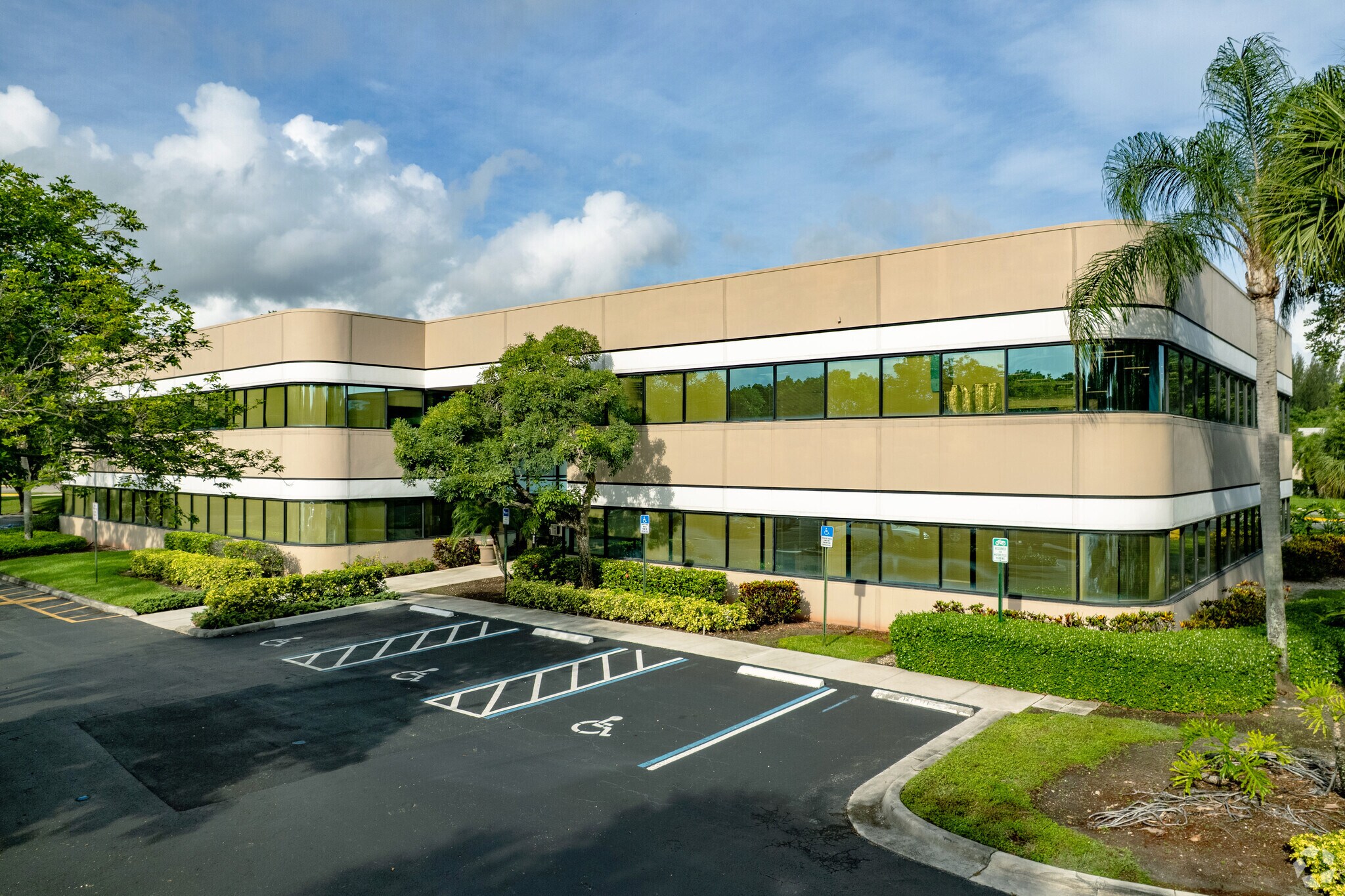 480 Sawgrass Corporate Pky, Sunrise, FL for Rent