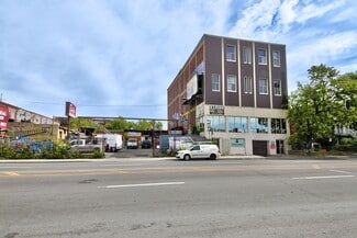 Montréal, QC Industrial - 6659 Av Du Parc
