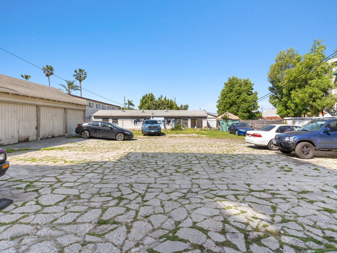 1760 Locust Ave Long Beach, CA 90813 Land Property for Sale on