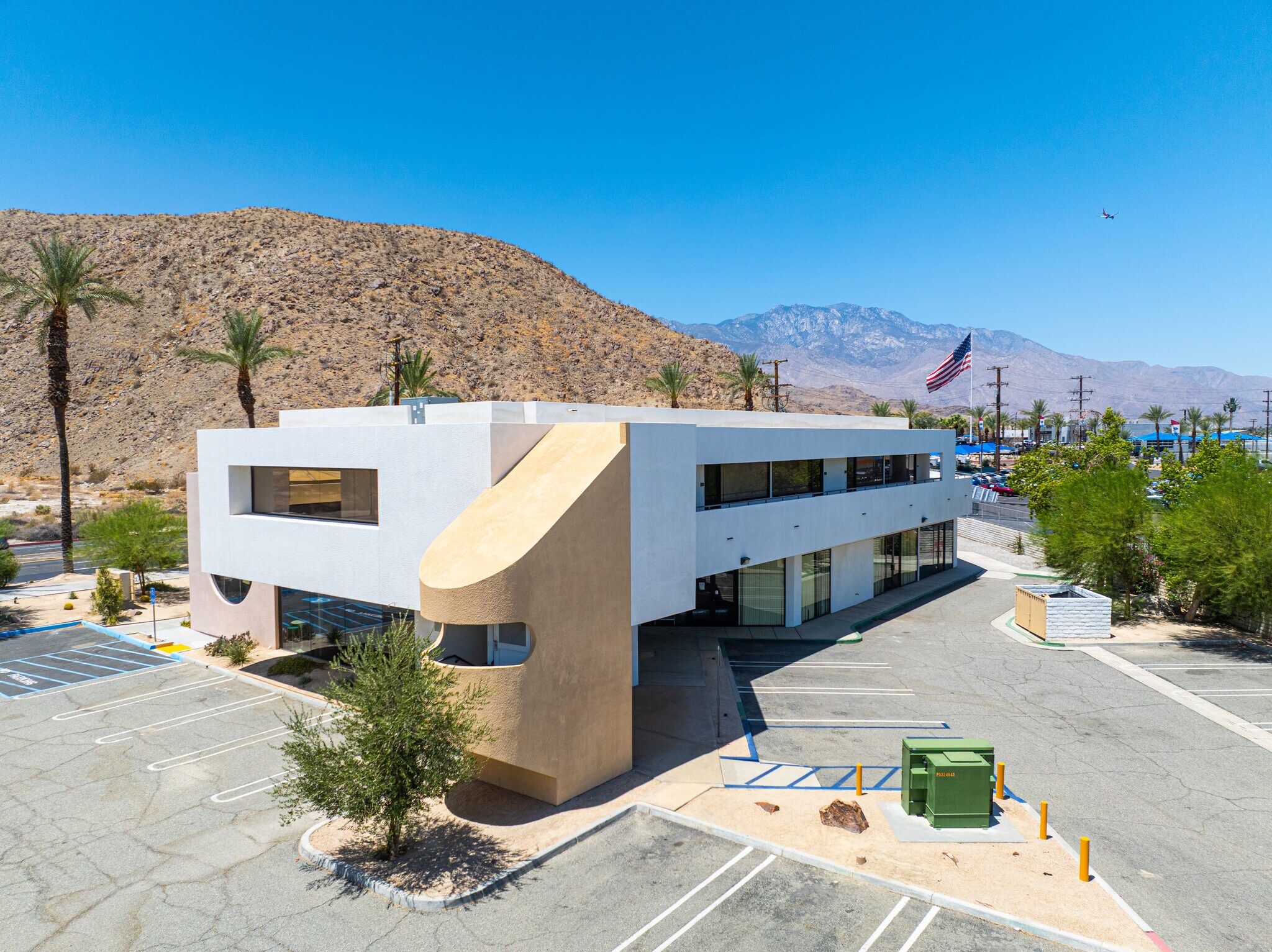 69550 US Highway 111, Rancho Mirage, CA for Rent