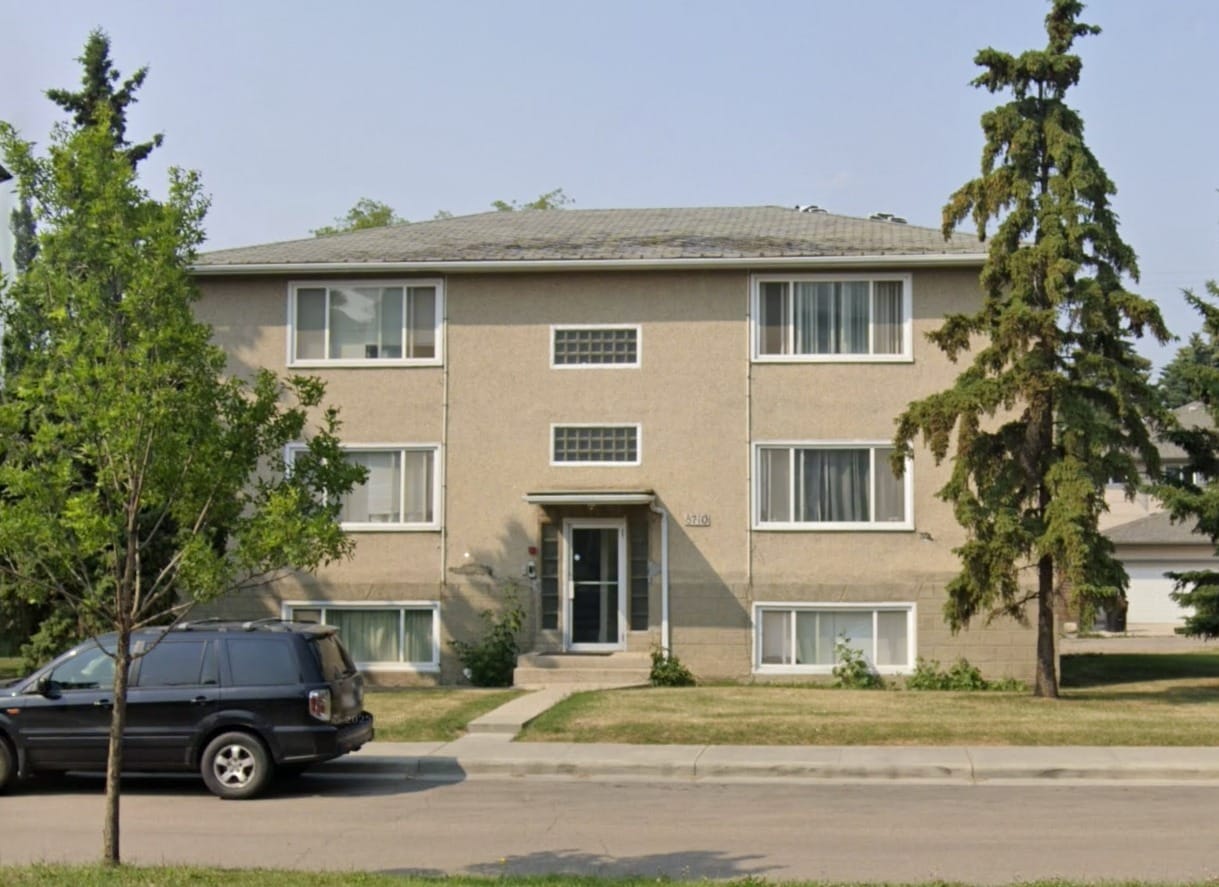 8710 Whyte Av NW, Edmonton, AB for Sale