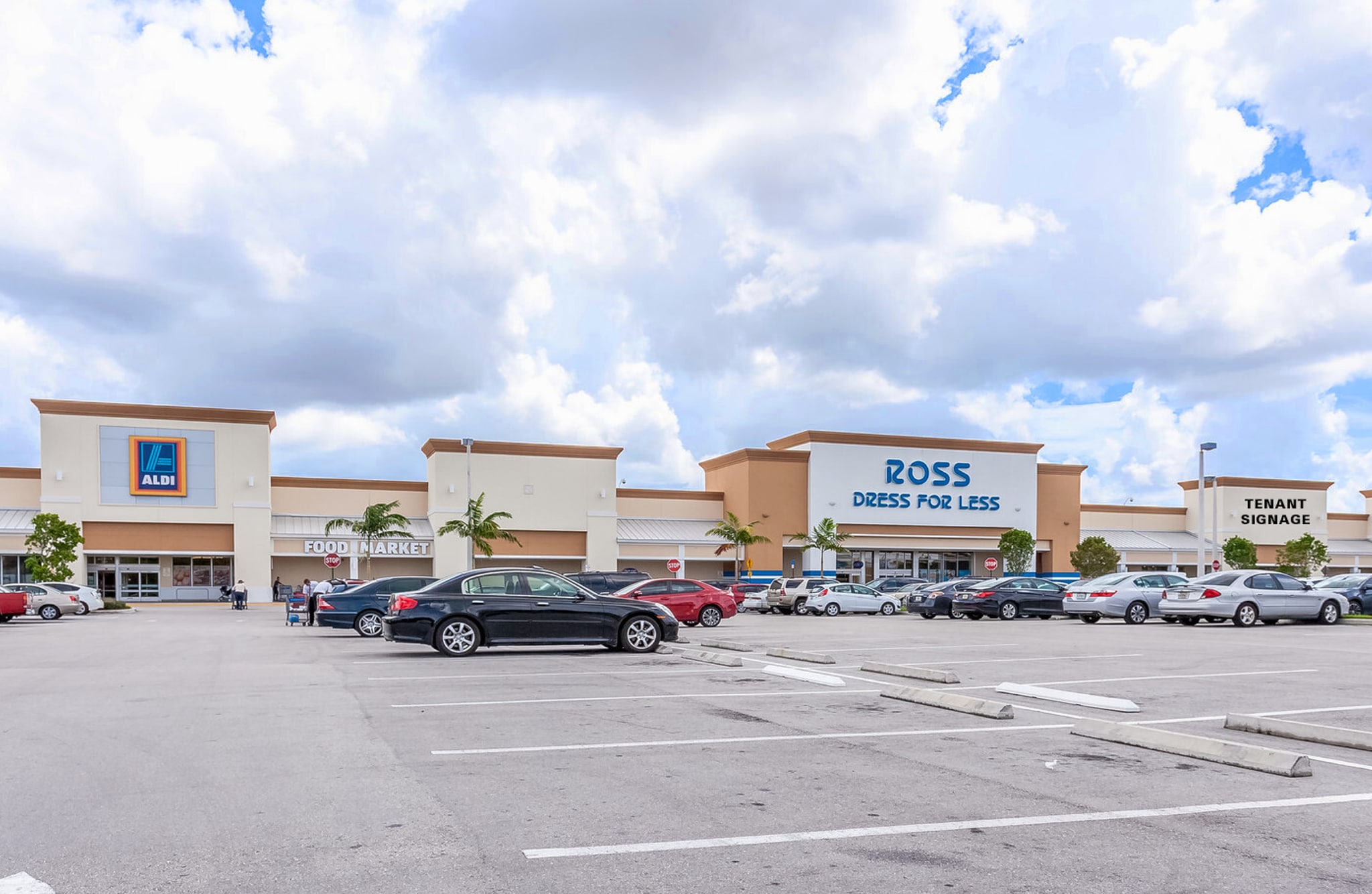 Royal Gardens Plaza, Hialeah, FL for Rent