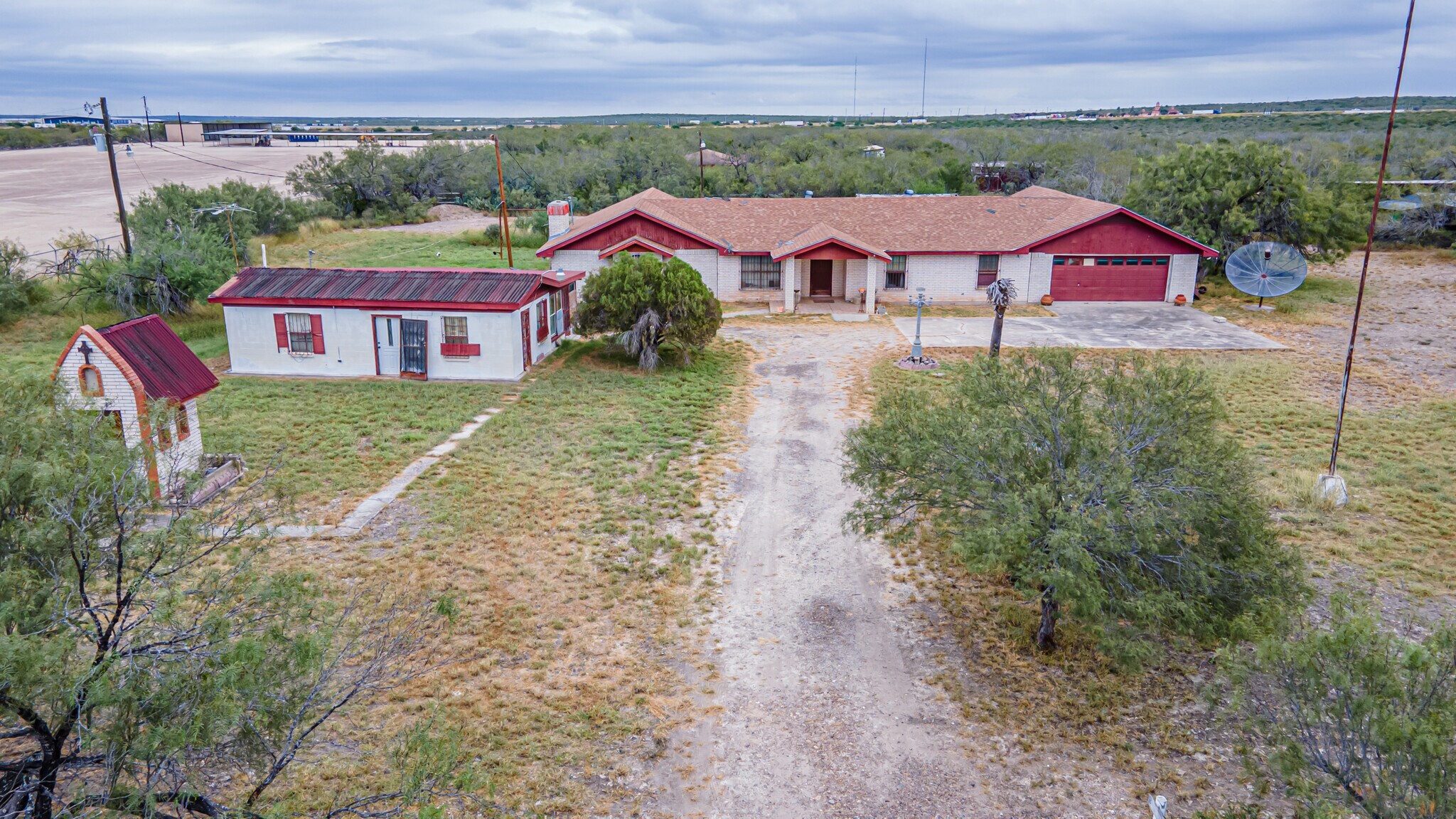 587 Garza Jones Ln, Laredo, TX for Sale