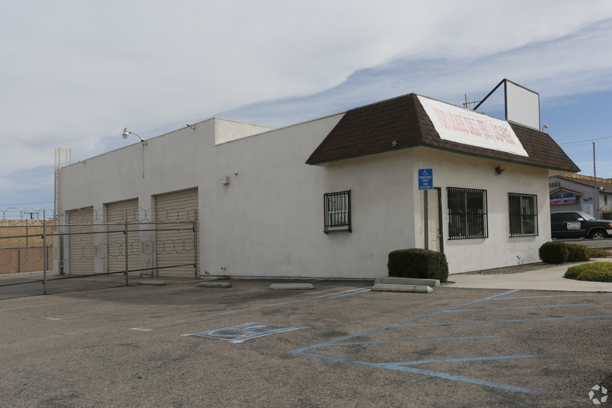 9459 Santa Fe Ave E, Hesperia, CA for Sale