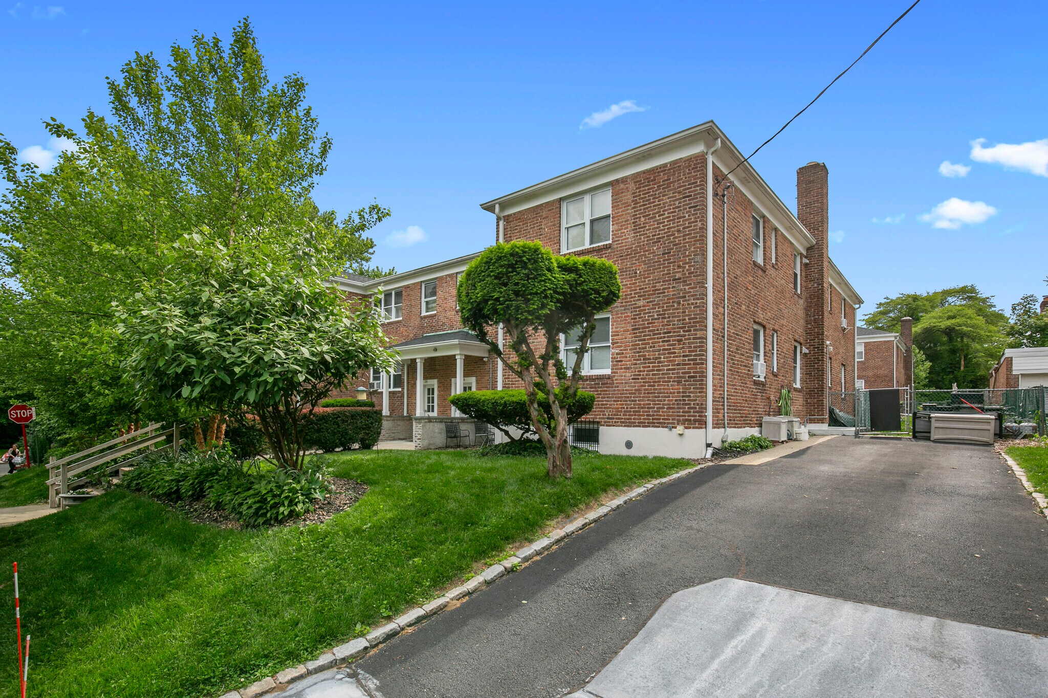 26 Linden St, Great Neck, NY for Sale