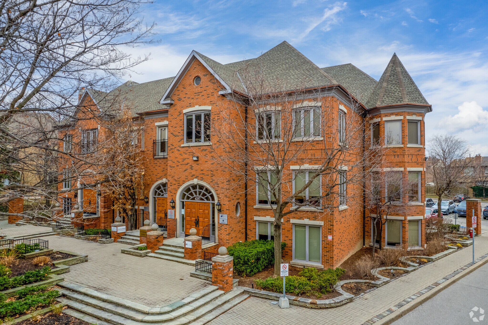 4259-4261 Sherwoodtowne Blvd, Mississauga, ON for Rent