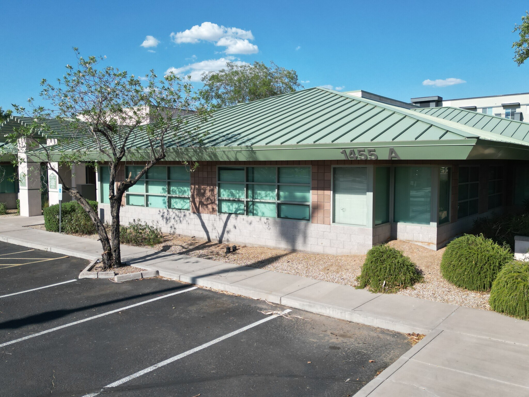 1455 W Chandler Blvd, Chandler, AZ for Rent