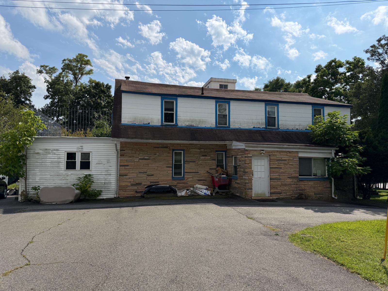 184 S Pascack Rd, Nanuet, NY for Sale
