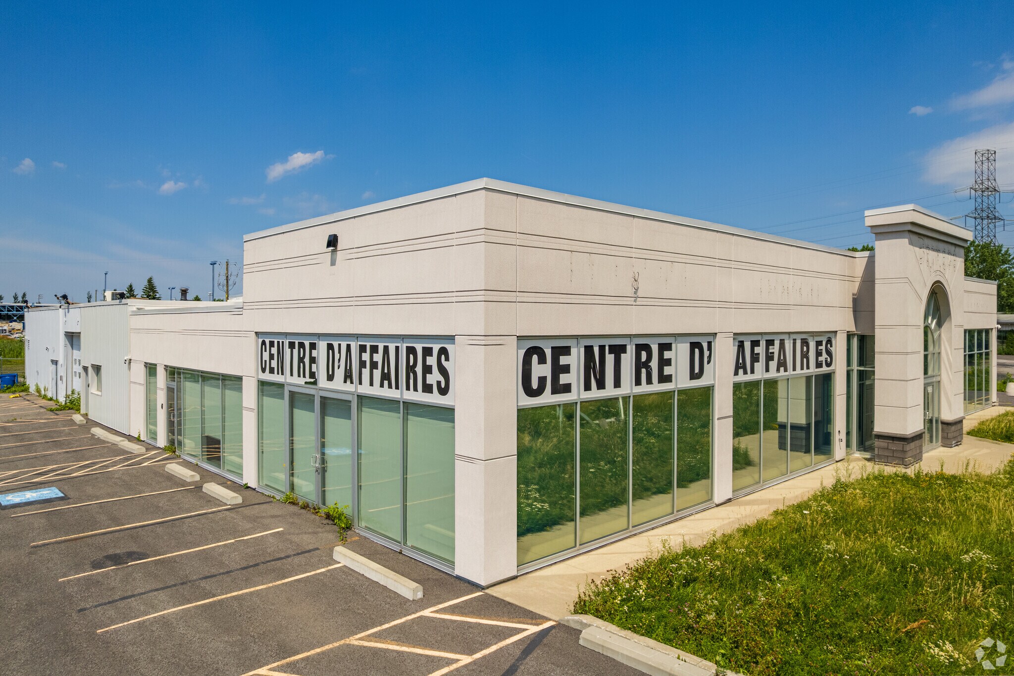 665 Boul Clairevue O, St-Bruno-de-Montarville, QC for Sale