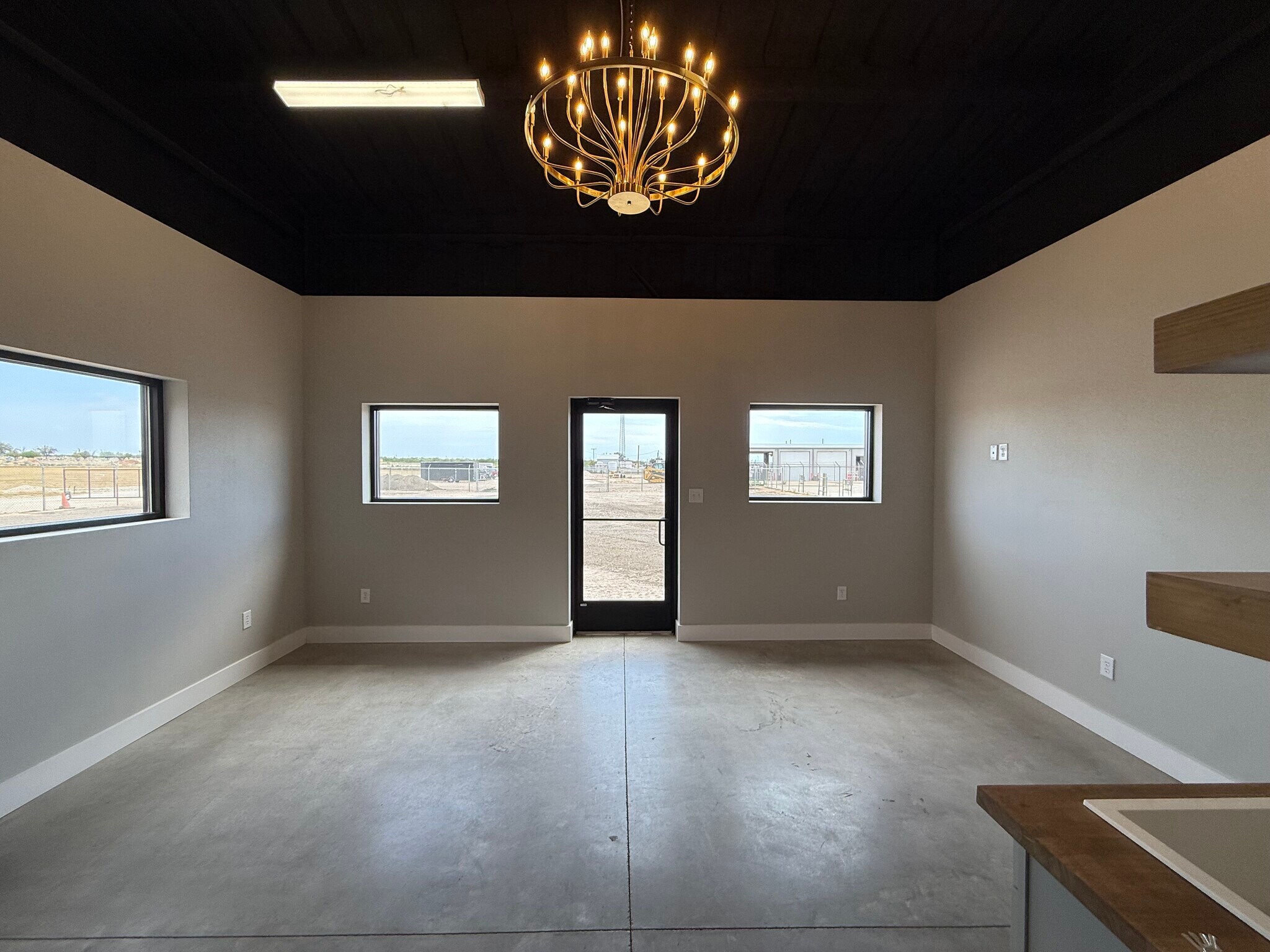 405 E Interstate 20, Big Spring, TX for Rent