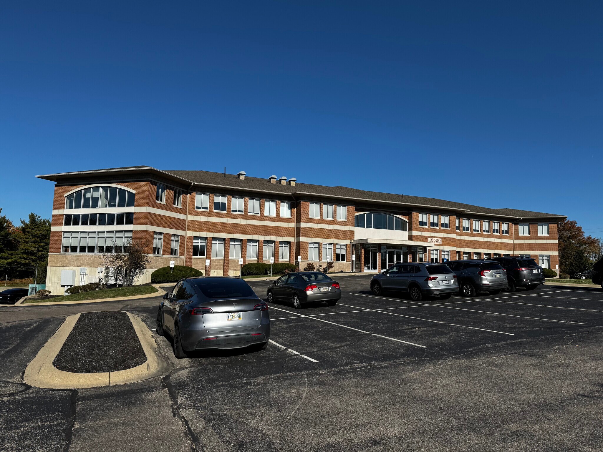 12500 Reed Hartman Hwy, Cincinnati, OH for Rent