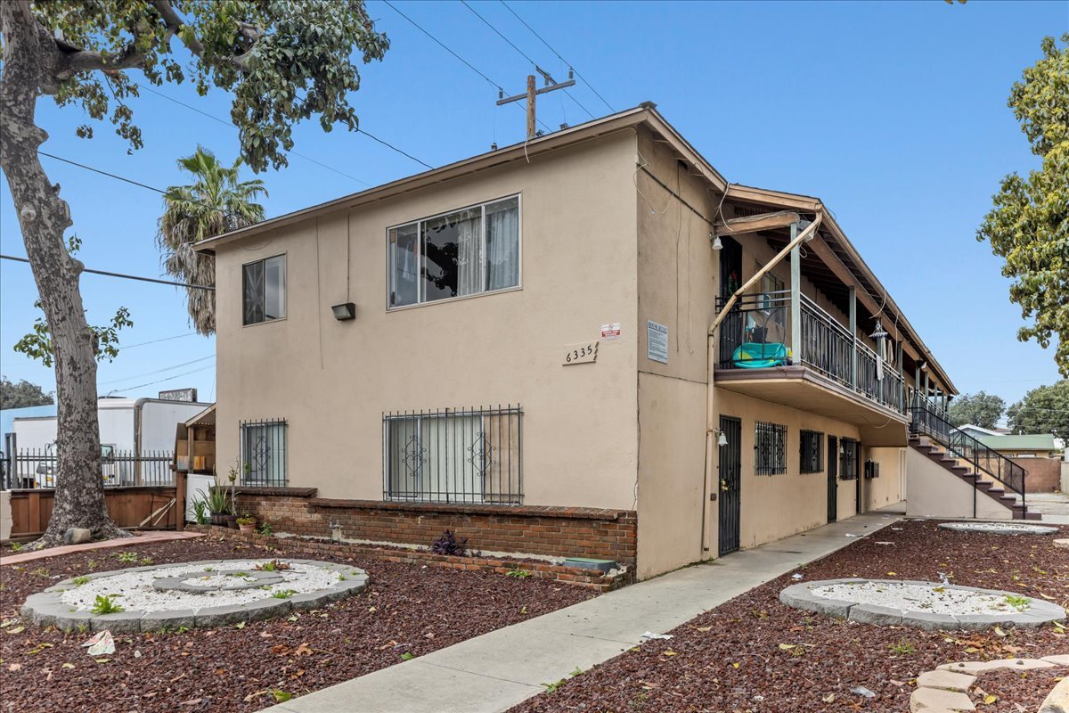 6335 Loma Vista Pl, Bell, CA for Sale