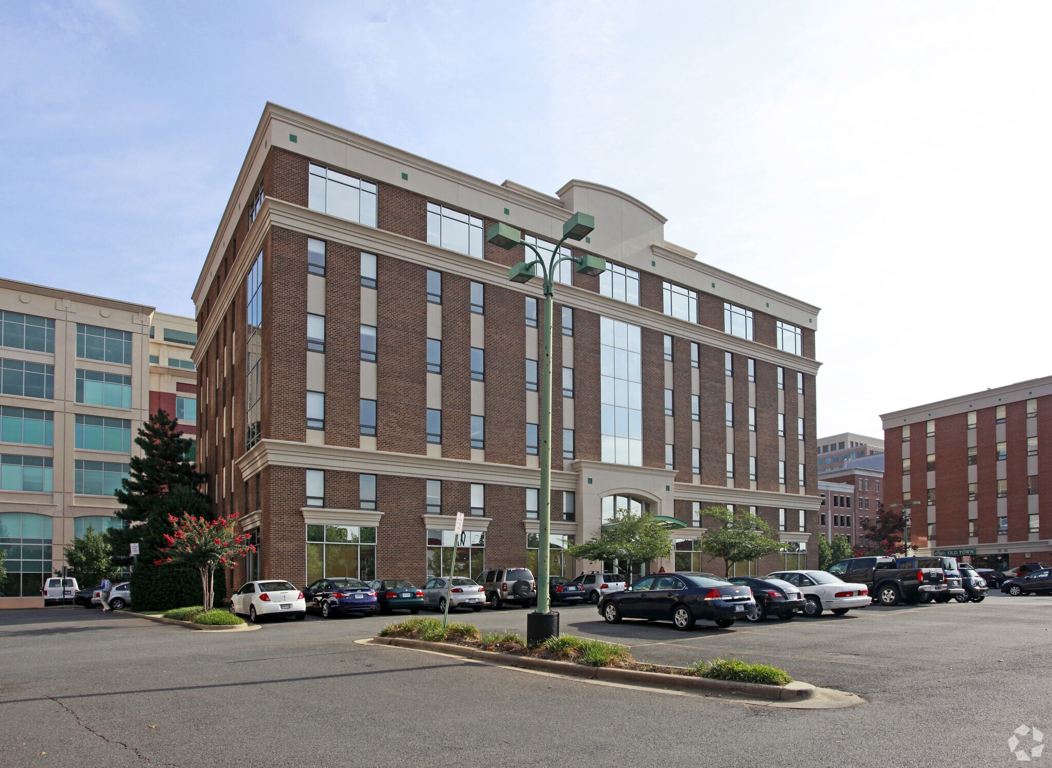 2121 Eisenhower Ave, Alexandria, VA for Rent