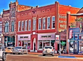 Guthrie, OK Storefront Retail/Residential - 117 W Harrison Ave