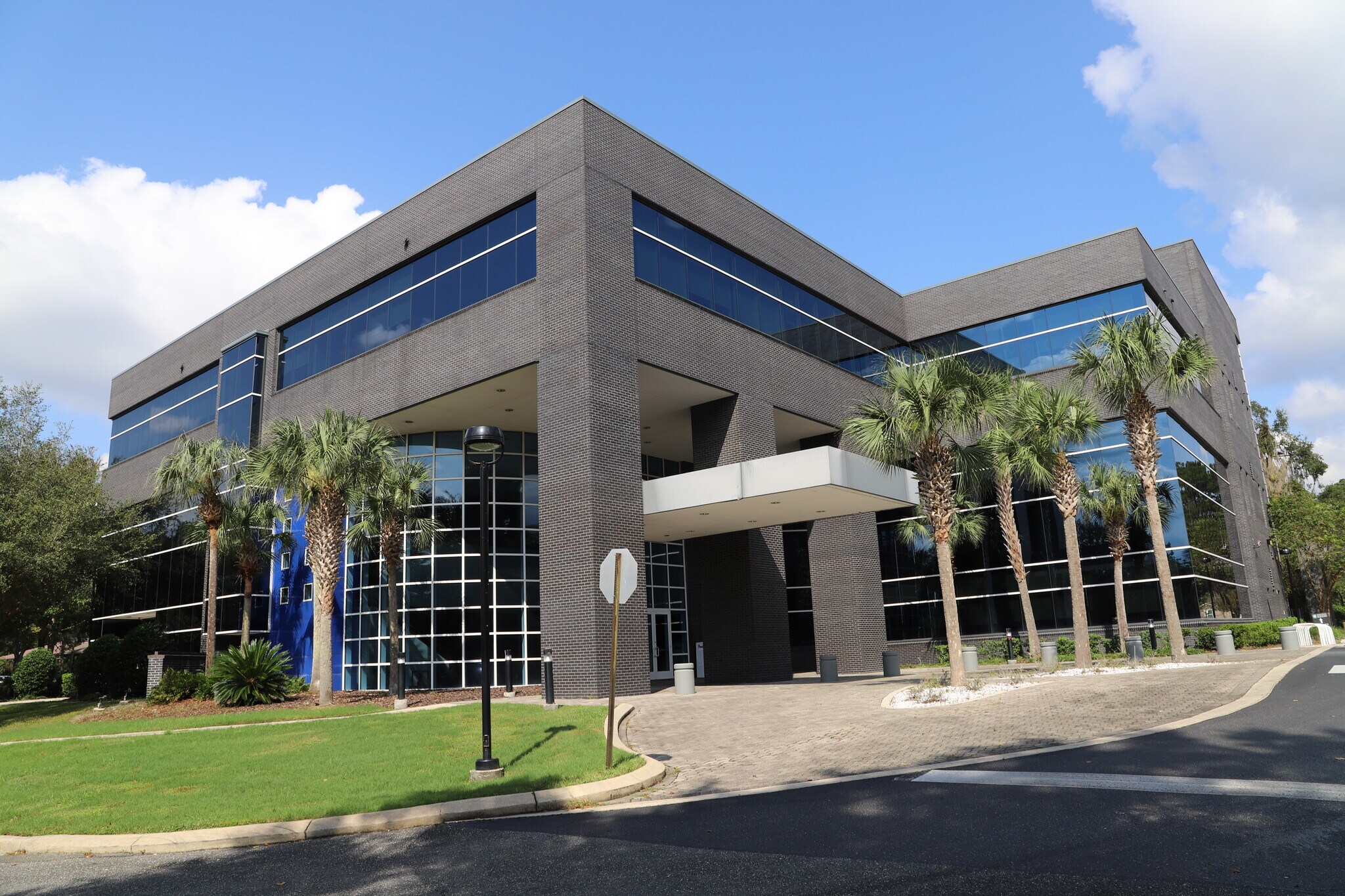 5950 NW 1st Pl, Gainesville, FL for Rent