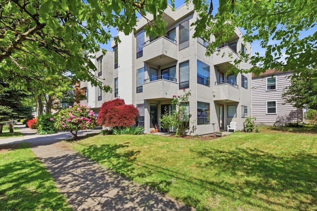1700 64th St NW, Seattle, WA for Sale