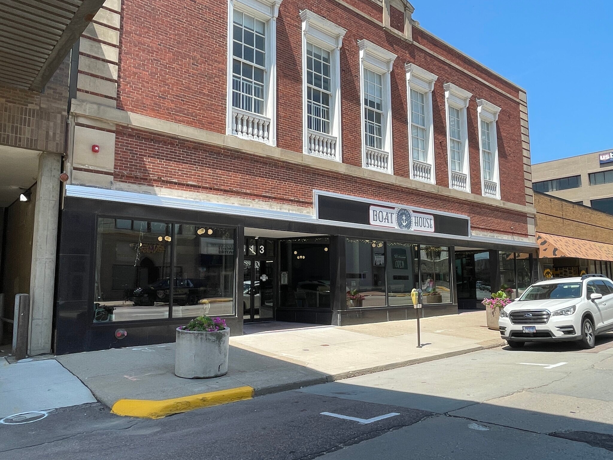 413 Pierce St, Sioux City, IA for Sale