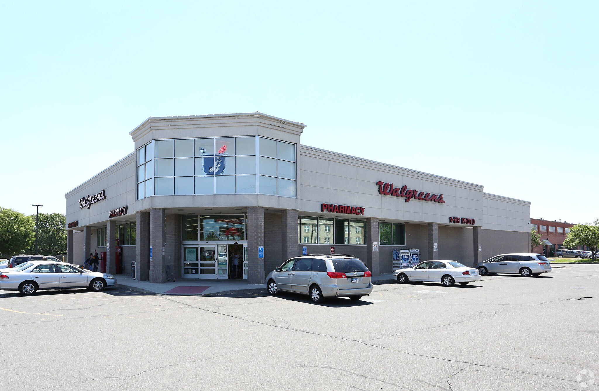 1191 Dixwell Ave, Hamden, CT for Rent