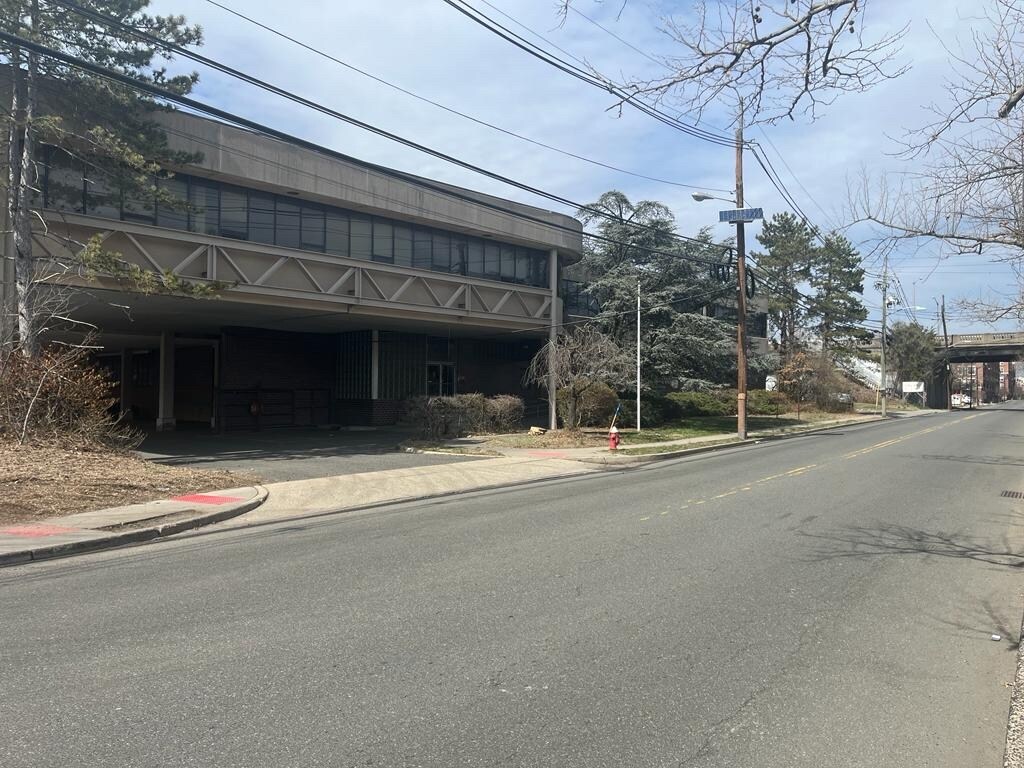456 Nordhoff Pl Englewood, NJ 07631 Industrial Property for Lease on