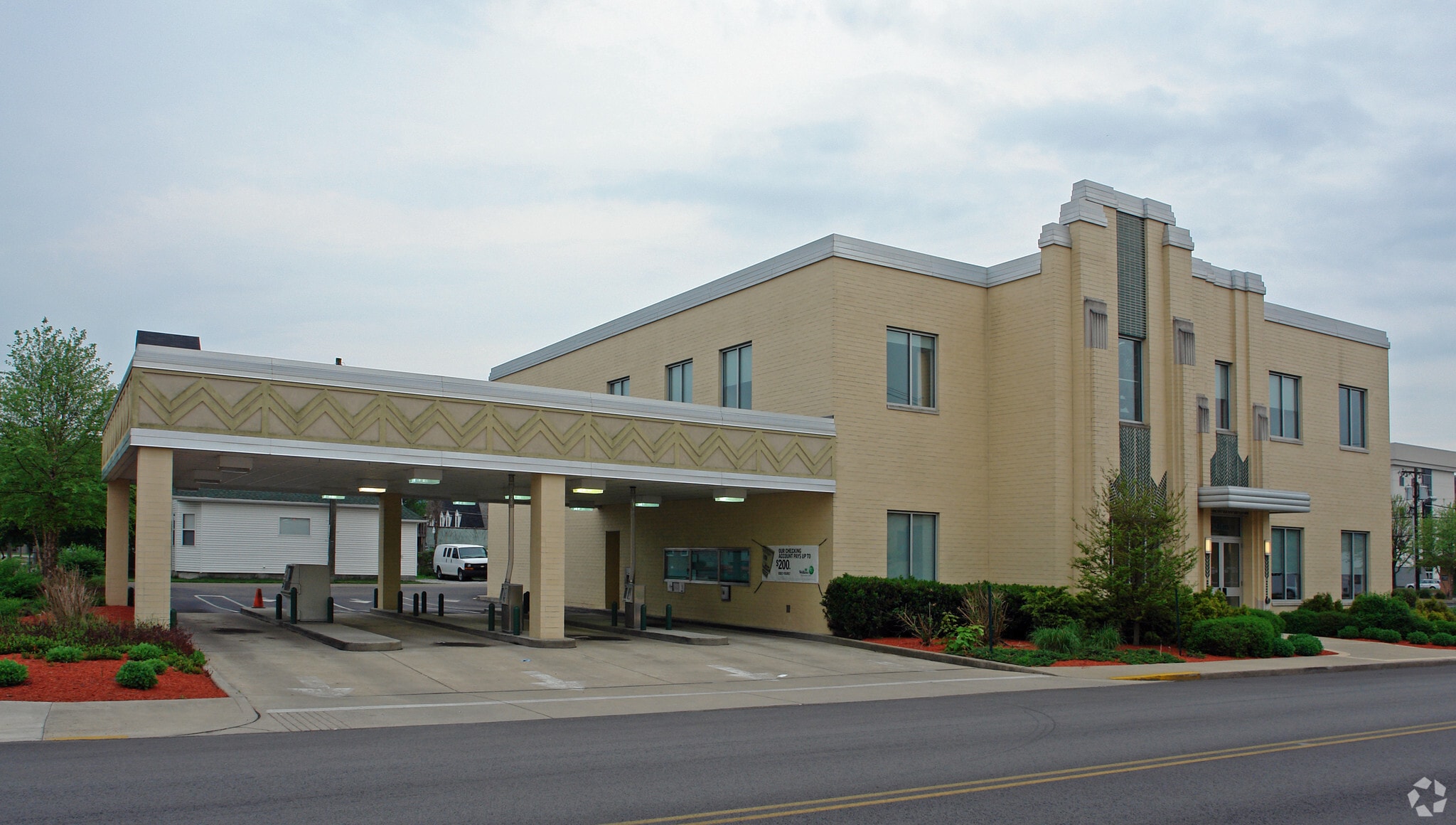 300 Tennesee Ave, Charleston, WV for Sale
