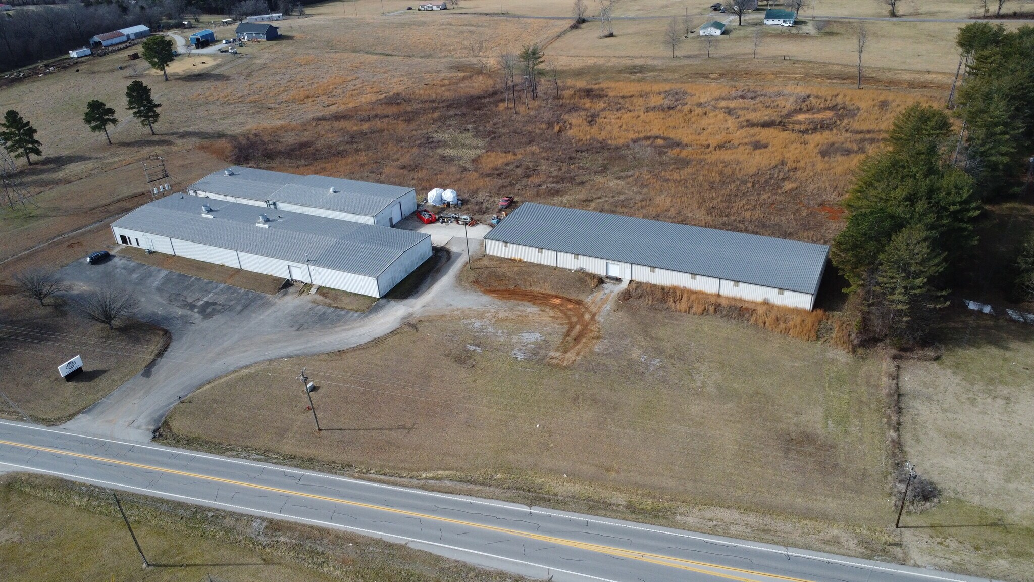 10261 Smithville Hwy, McMinnville, TN for Sale