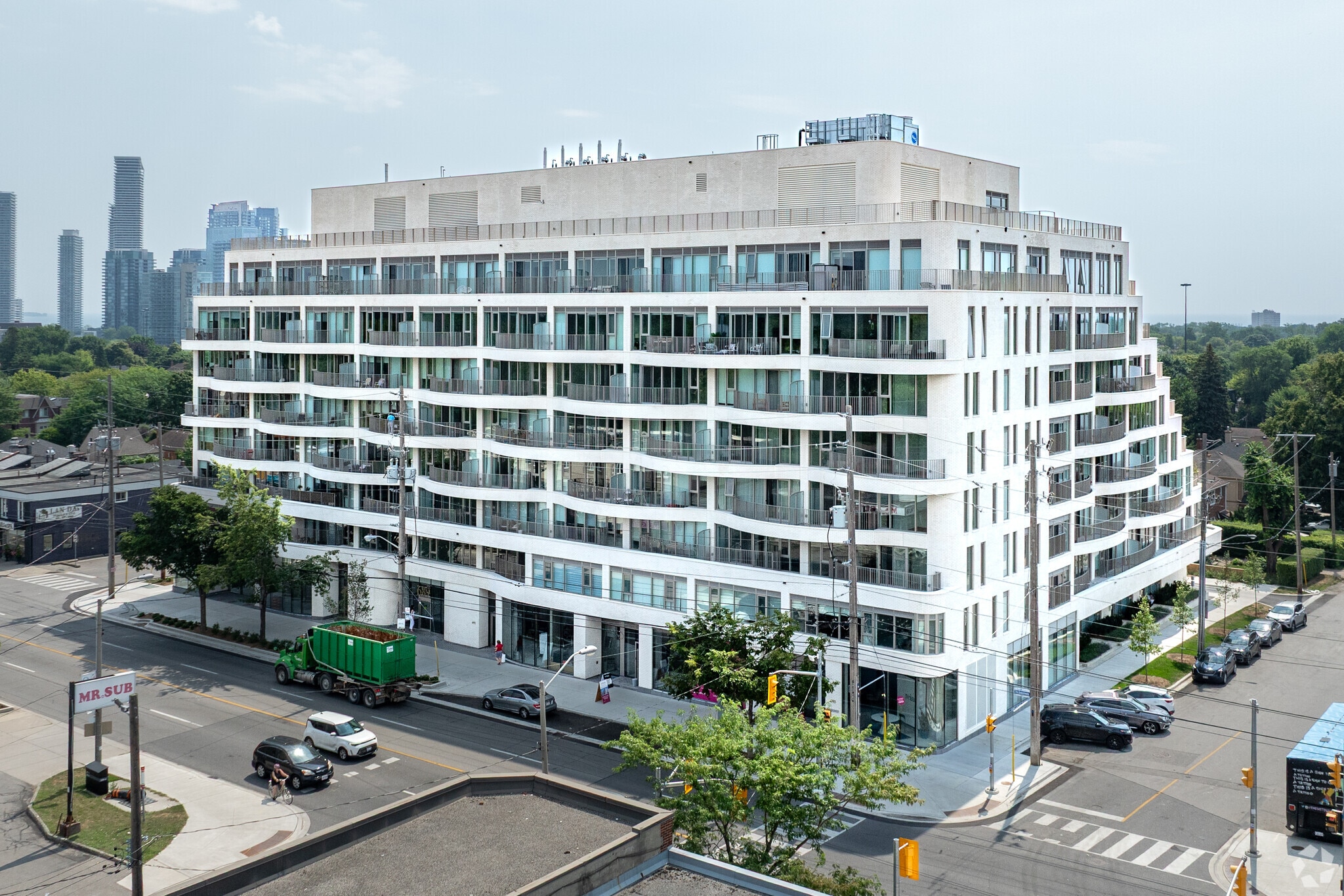 689 The Queensway, Toronto, ON for Rent