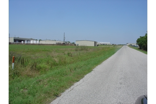 41057 Park 290 Dr, Waller, TX for Sale