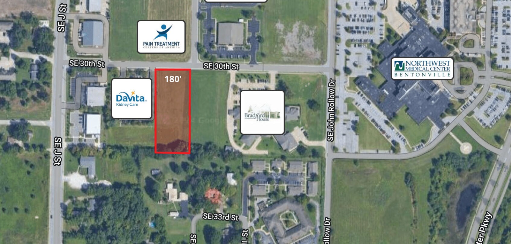 1104 SE 30th St, Bentonville, AR for Sale