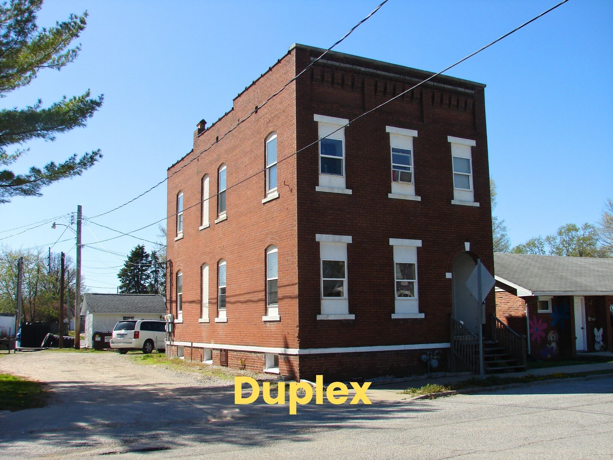 111 N Poplar St, Mount Olive, IL for Sale