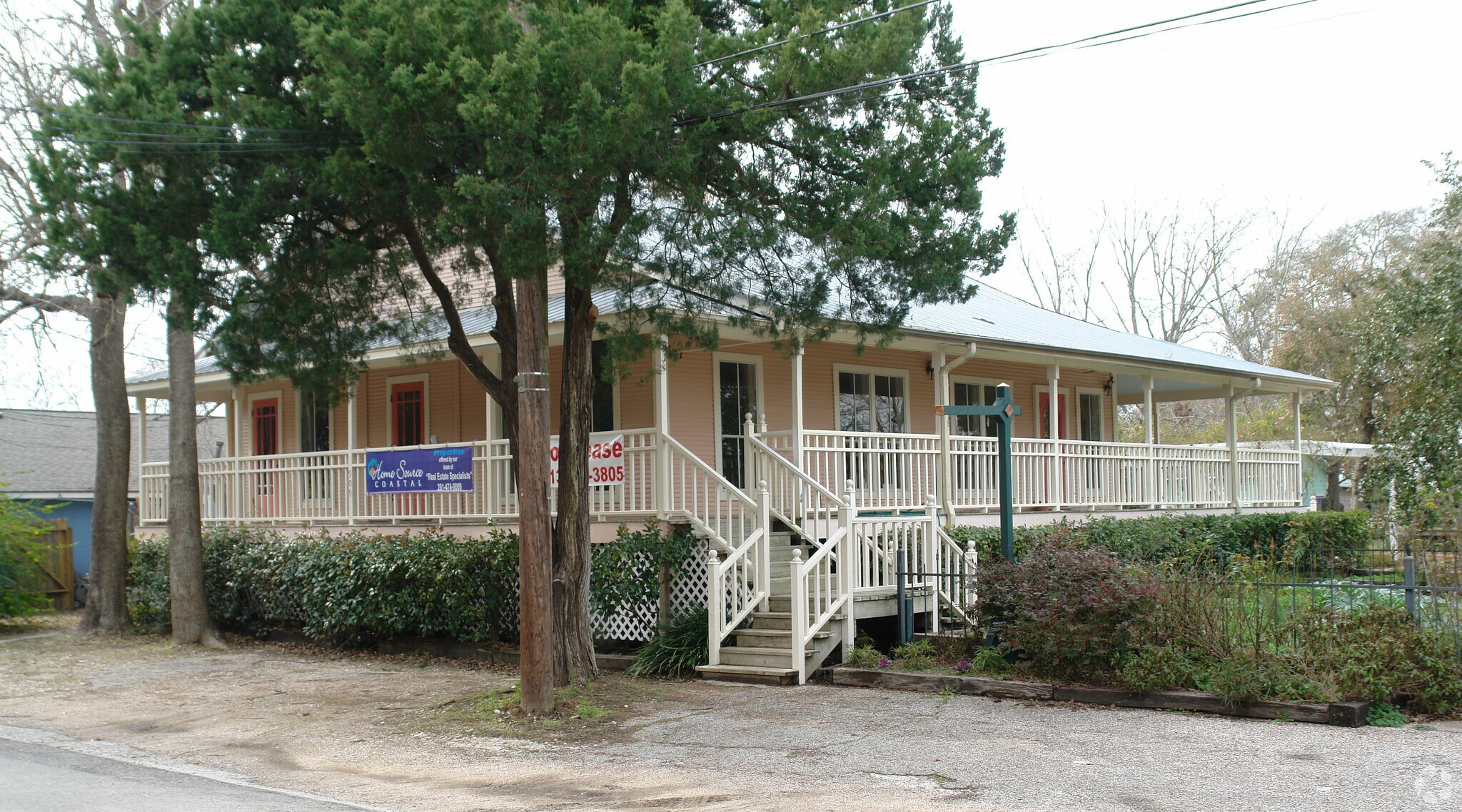 909 Hall St, Seabrook, TX for Rent