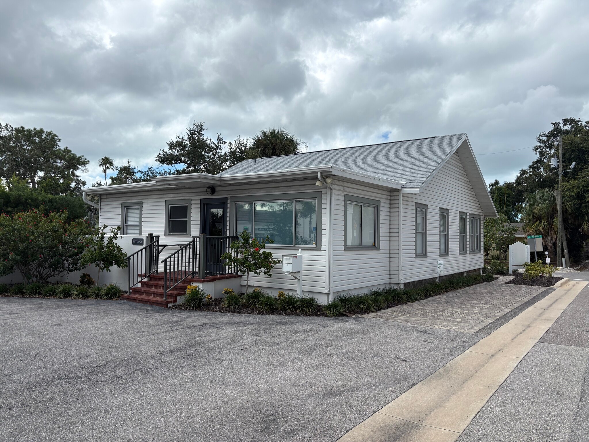 535 Lafayette Ct, Sarasota, FL for Rent