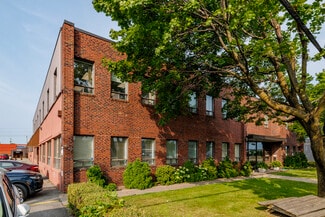 Mt Royal, QC Office - 8660 Ch Darnley