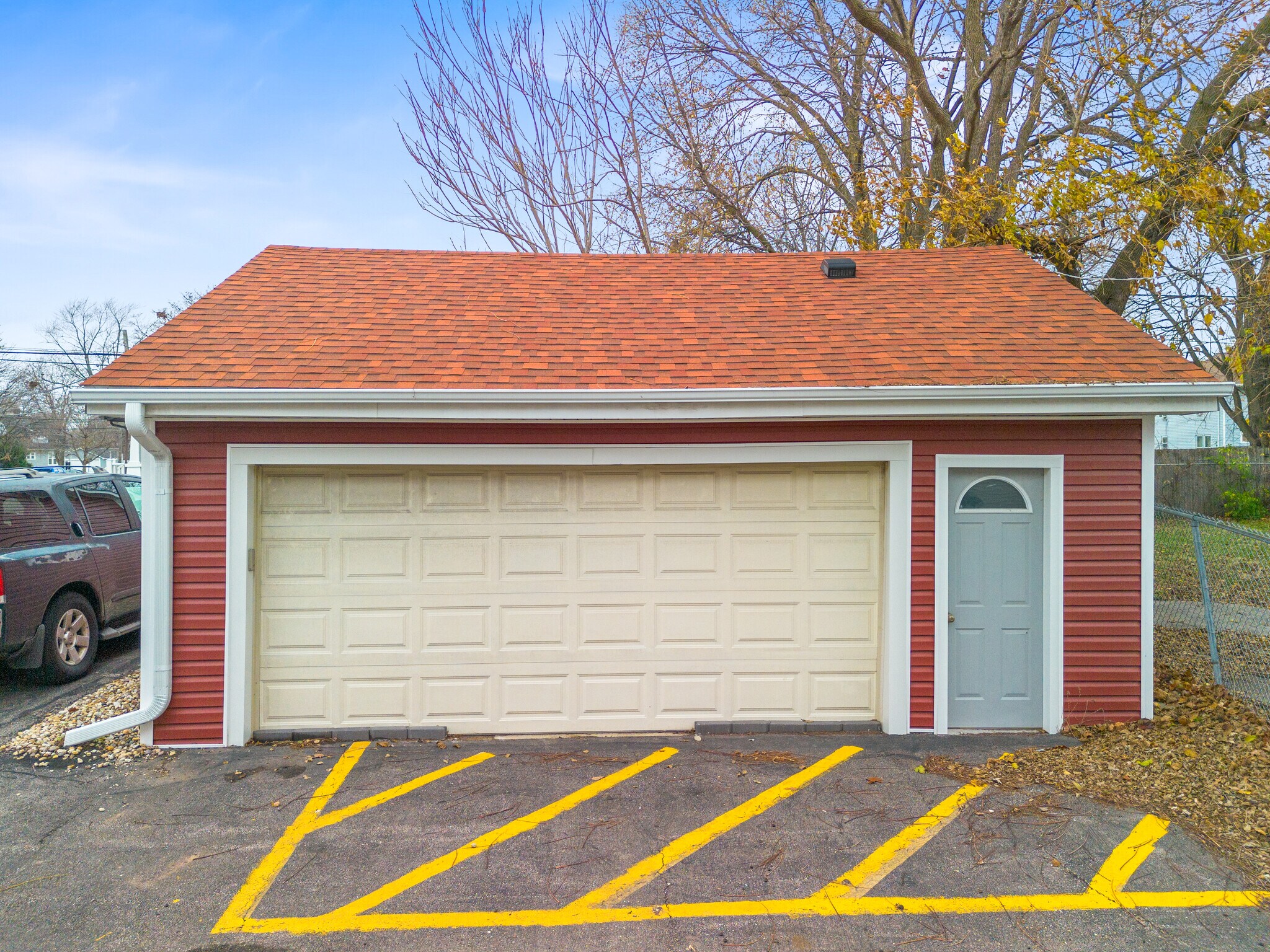 597 S Lake St, Aurora, IL for Sale