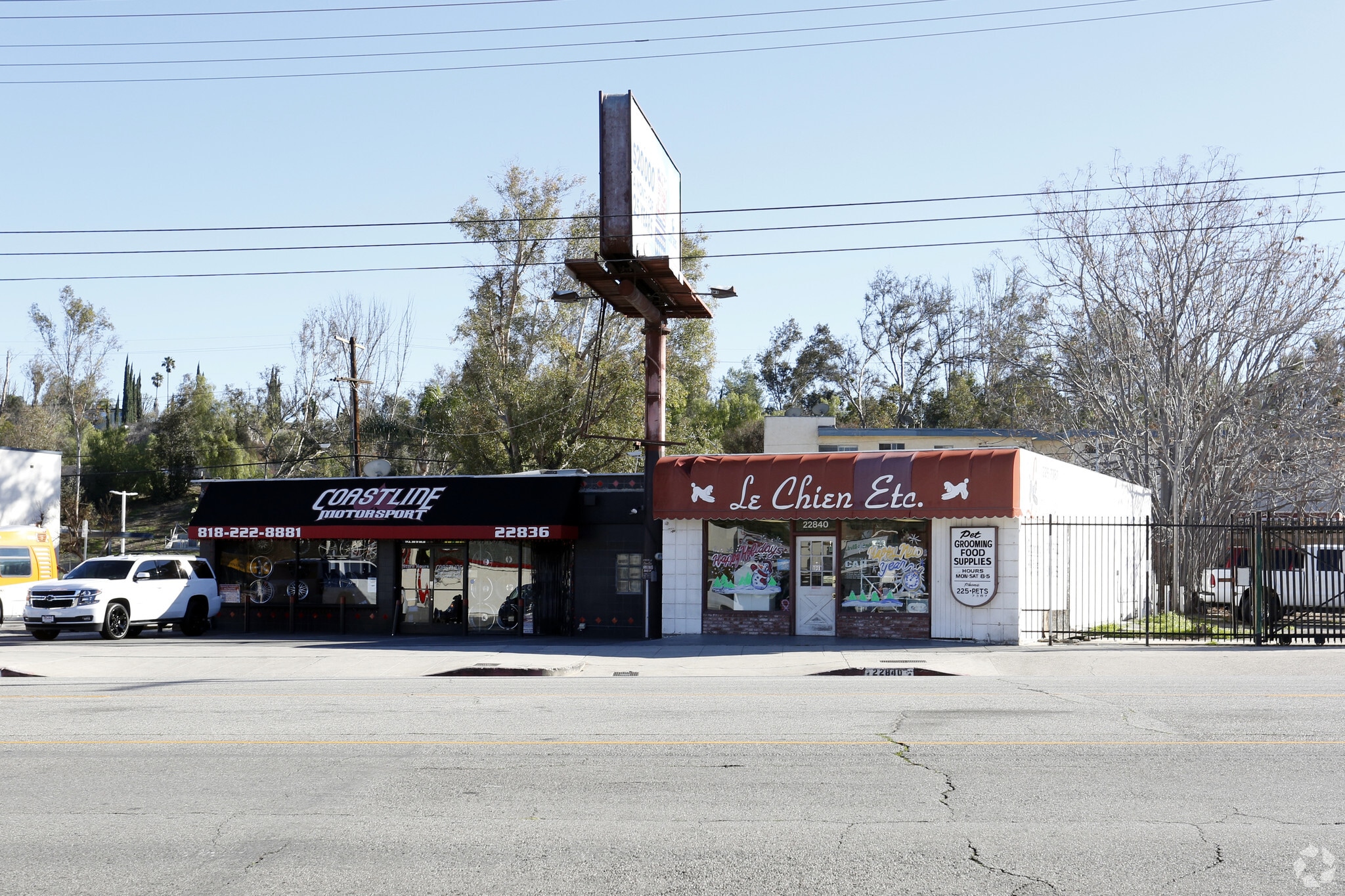 22840 Ventura Blvd, Woodland Hills, CA for Rent