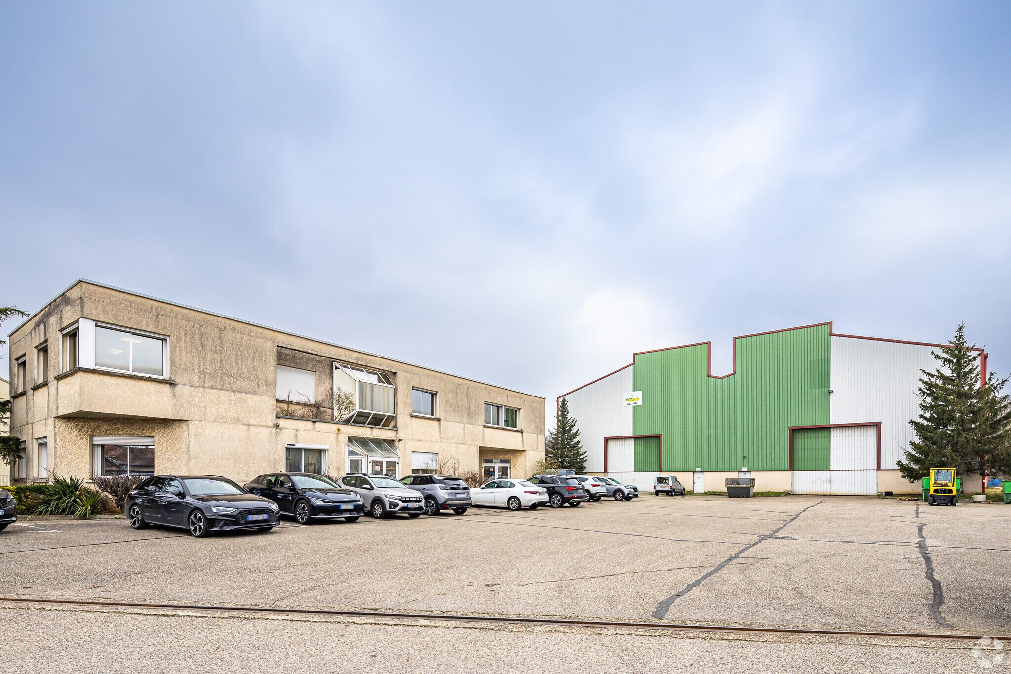 , Saint-Priest, RHO for Rent