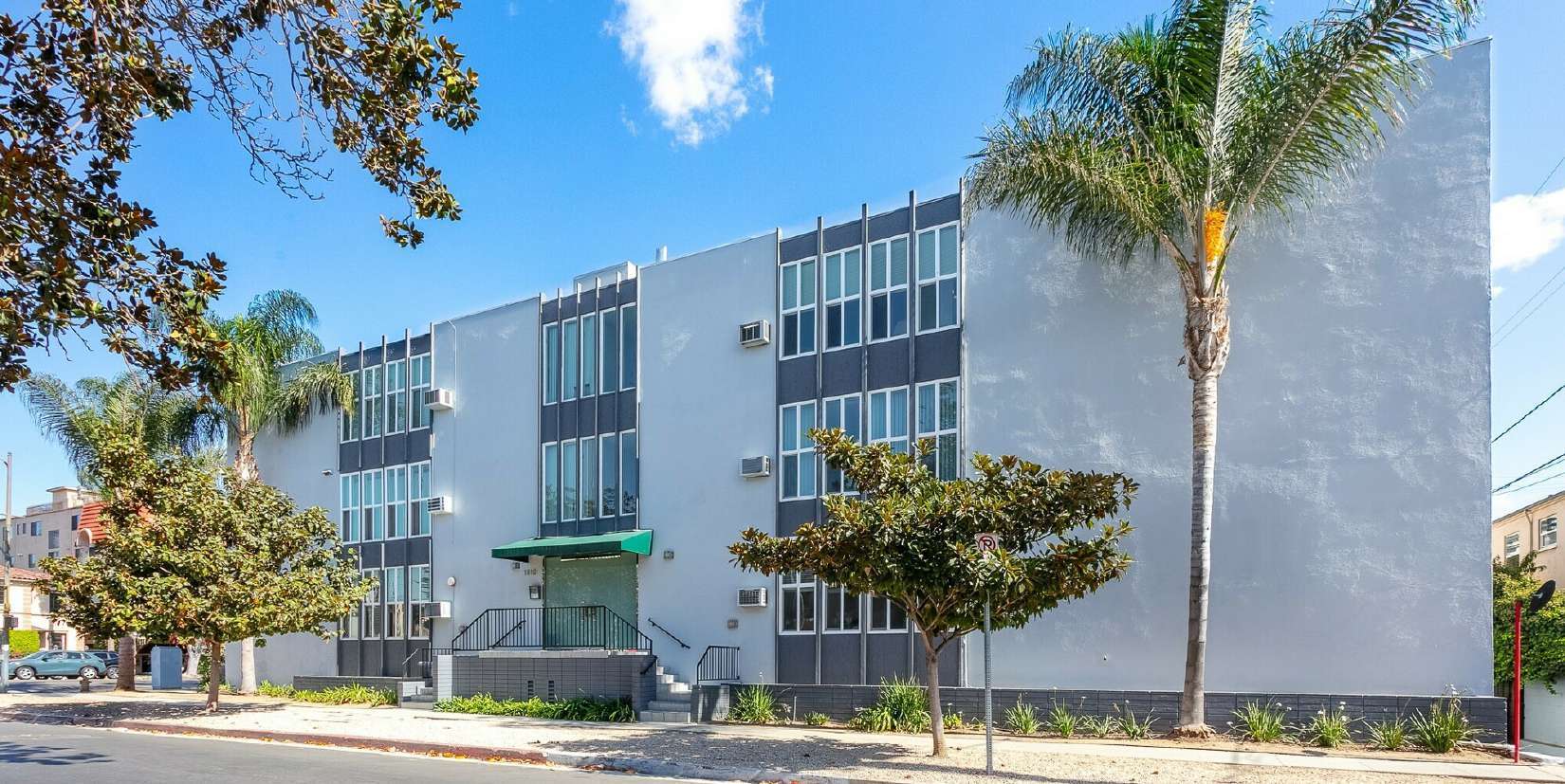 1010 S Bedford St, Los Angeles, CA for Sale