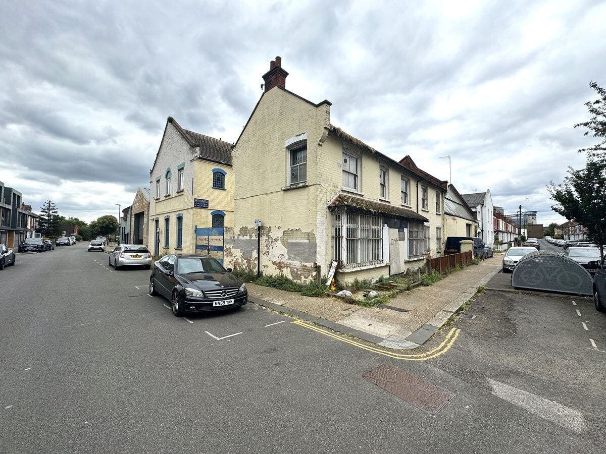 47-51 York Rd, Brentford, LND for Rent