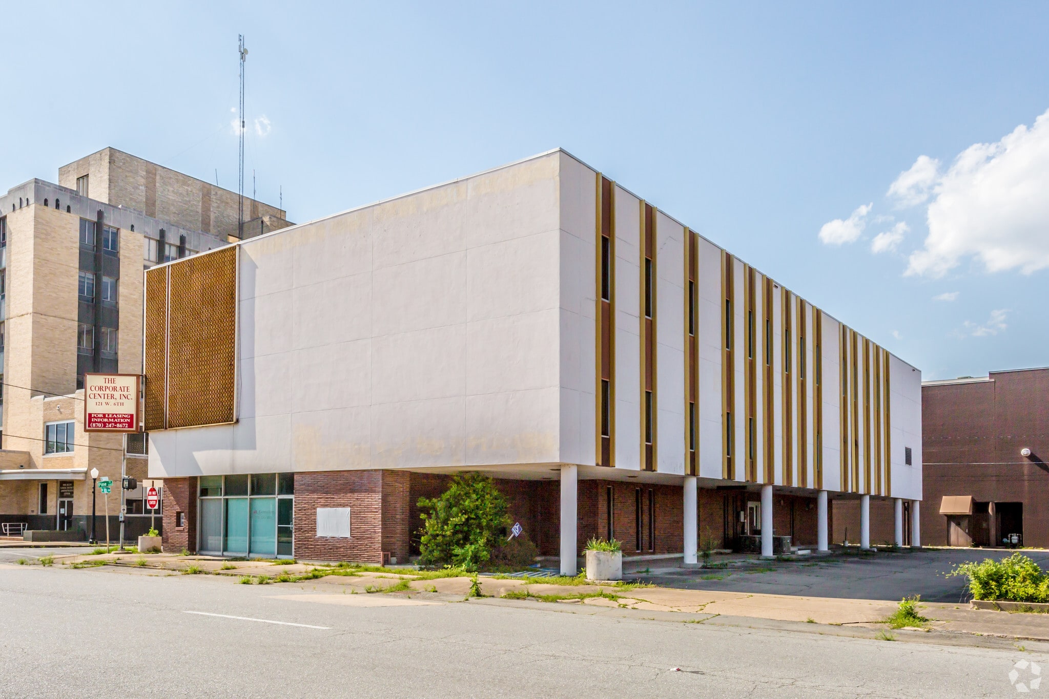 121 W 6th Ave, Pine Bluff, AR for Sale